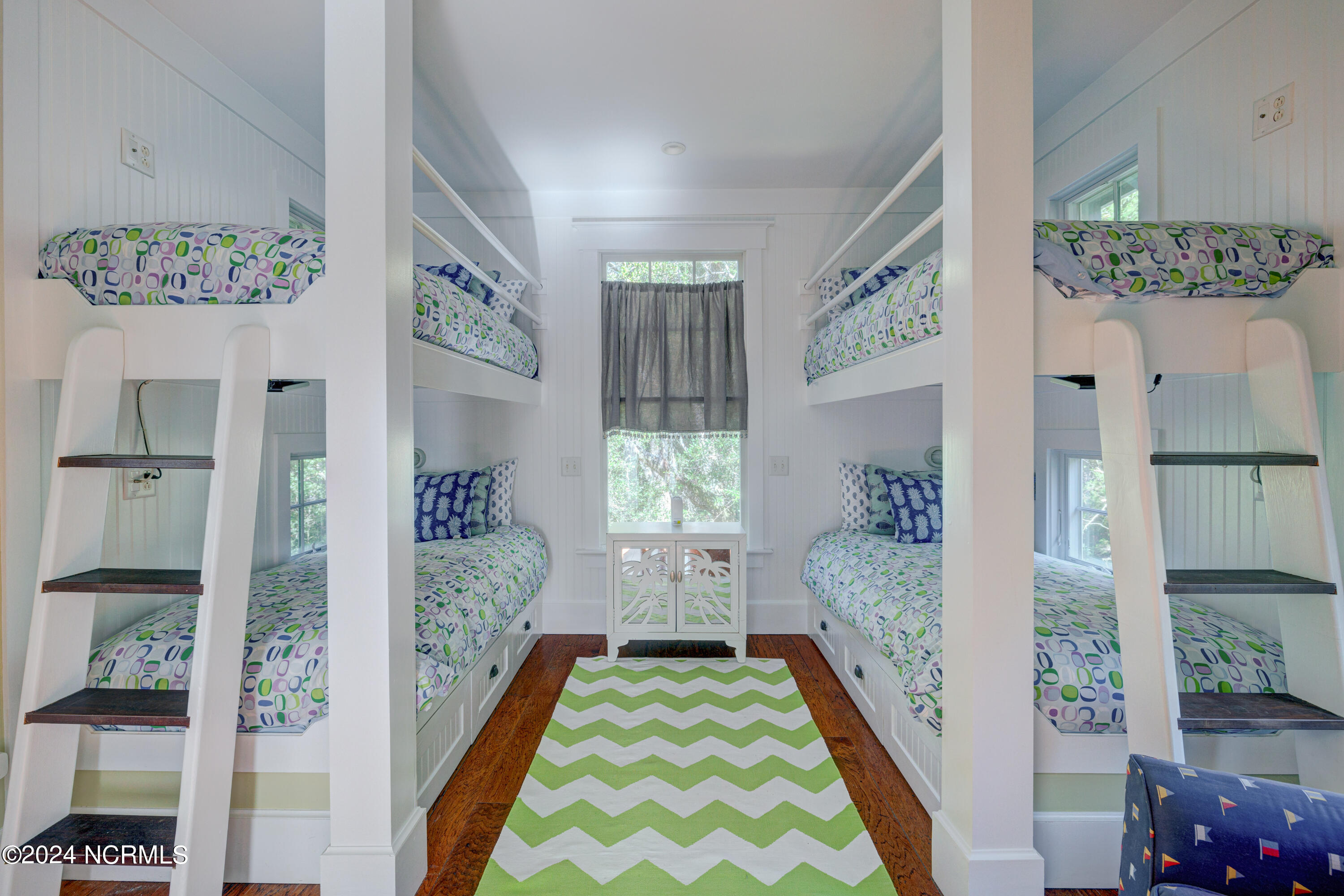 2 Painted Bunting Court