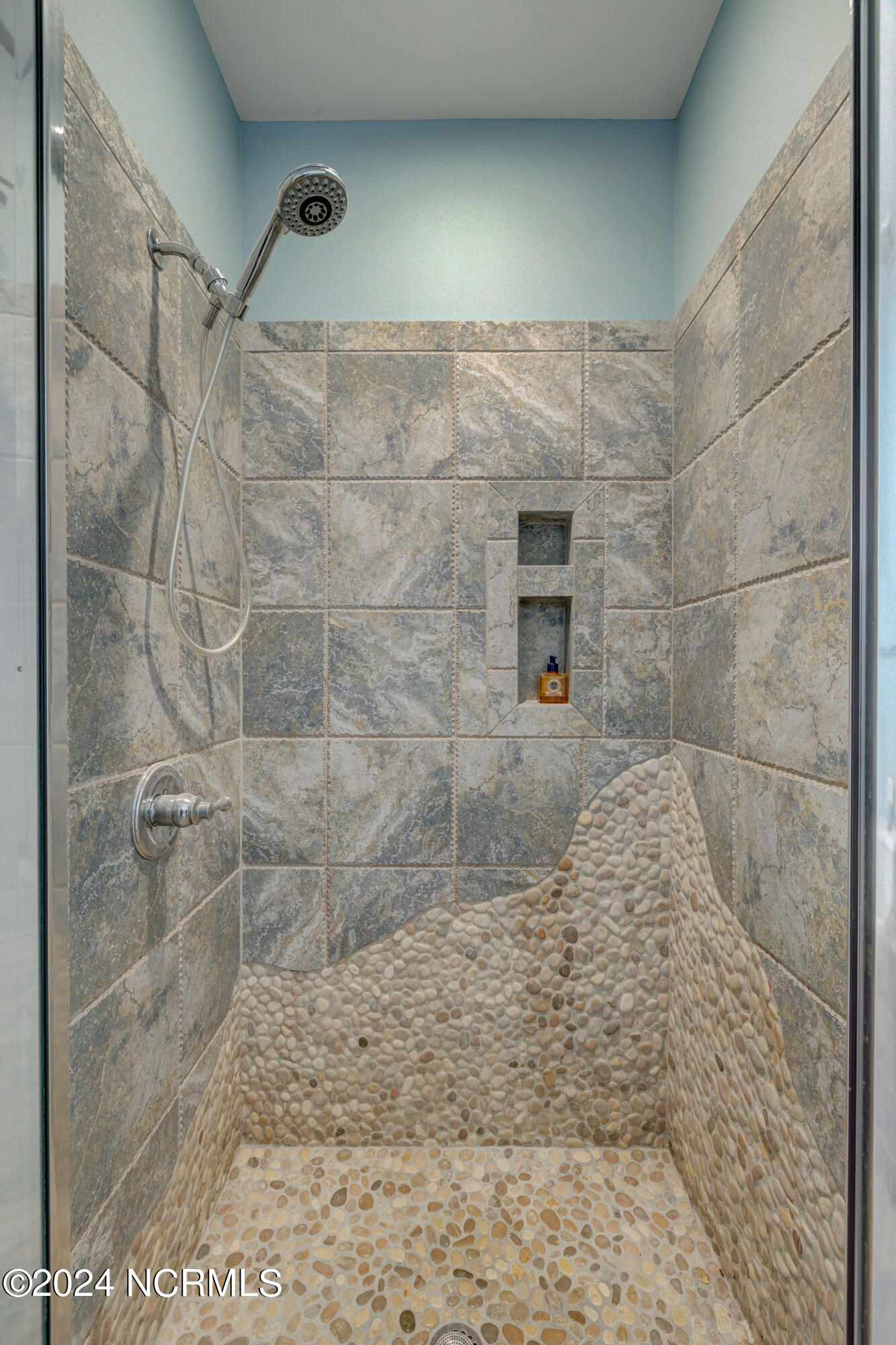 2 Painted Bunting Court