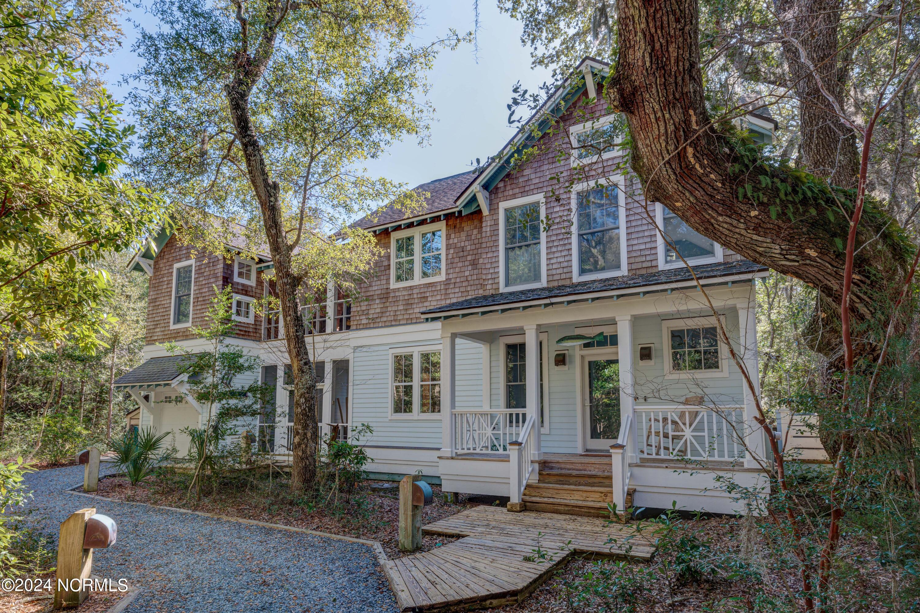 2 Painted Bunting Court
