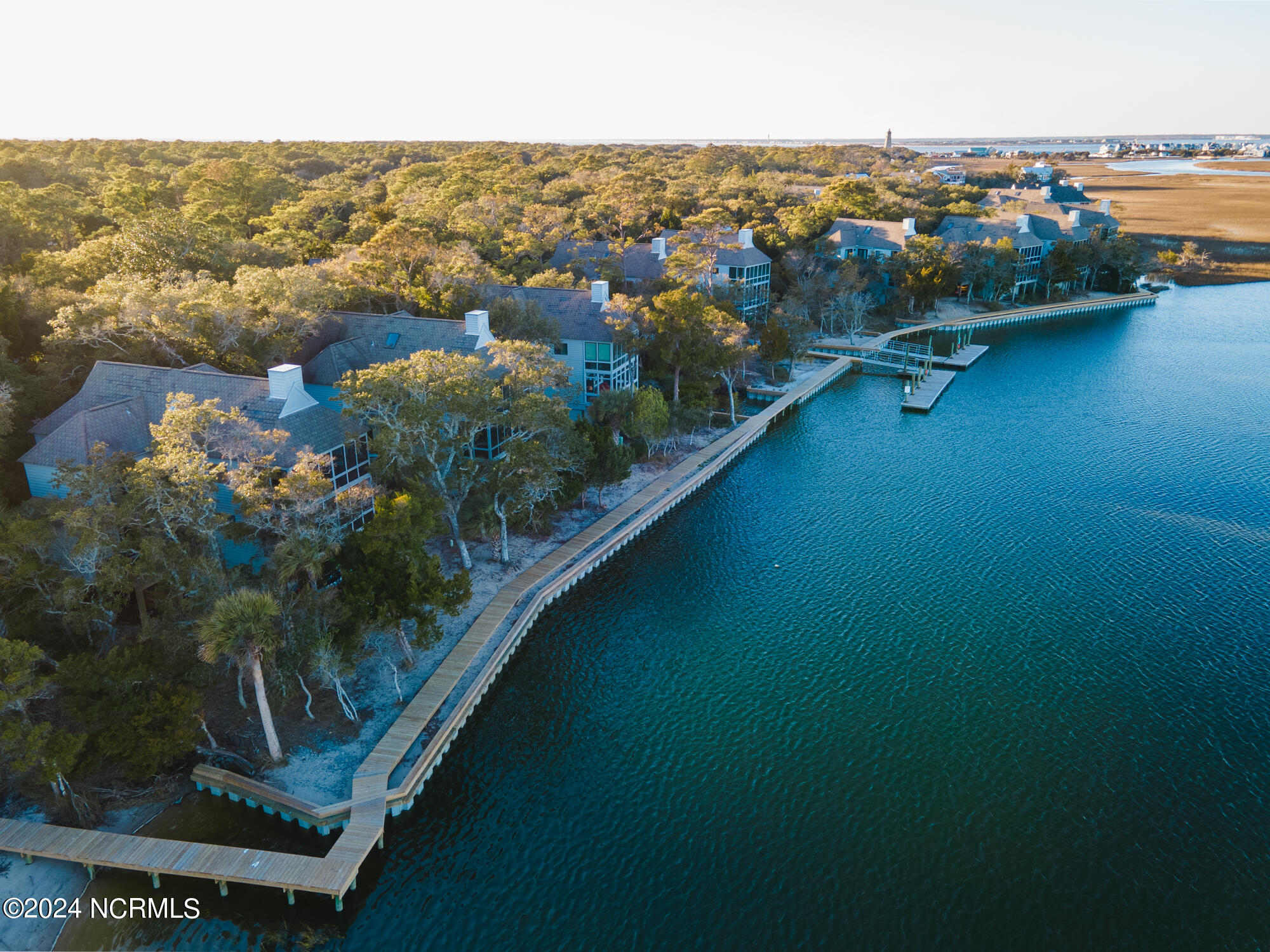 221 N Bald Head Wynd, Unit 19a