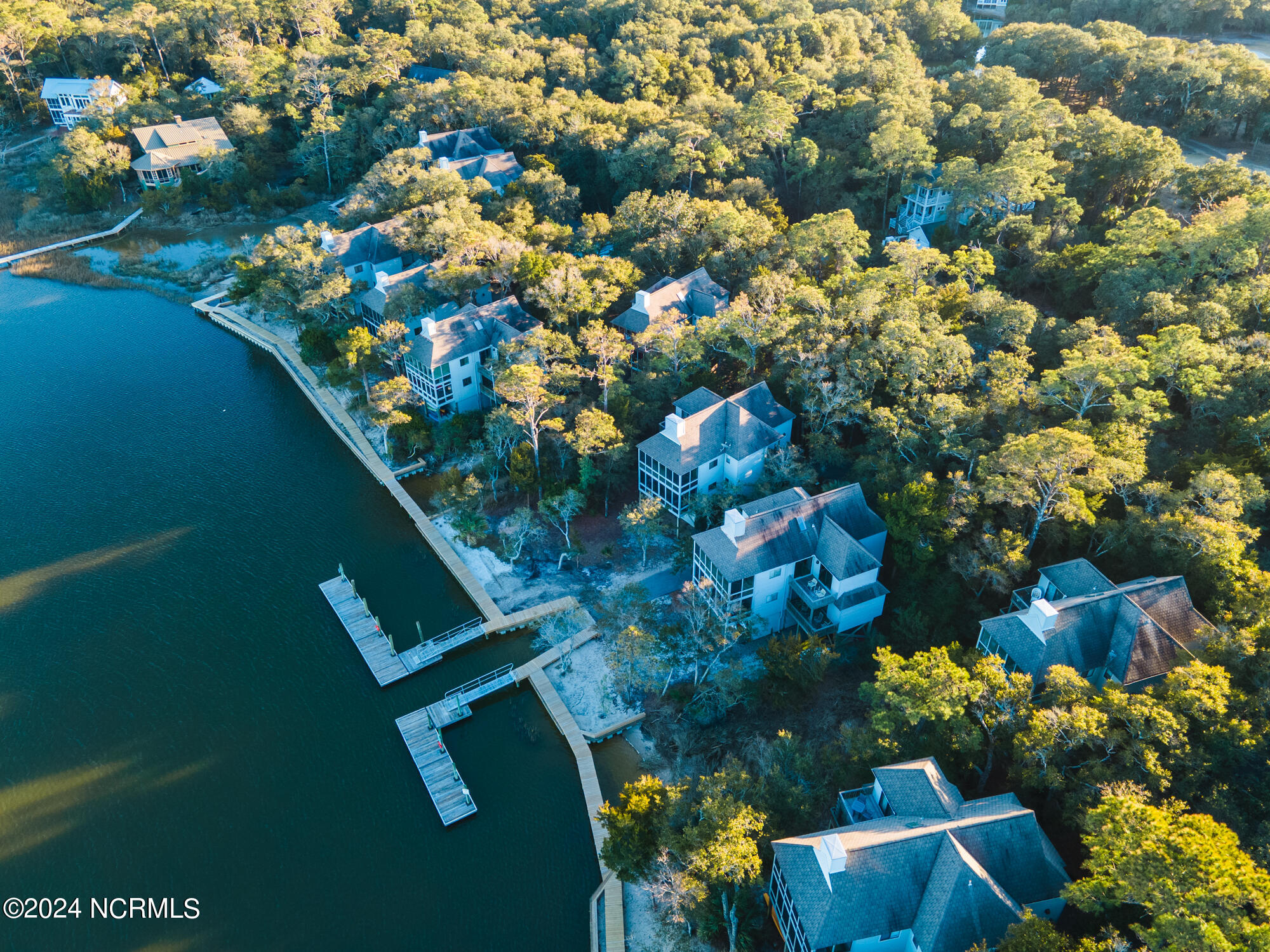 221 N Bald Head Wynd, Unit 19a