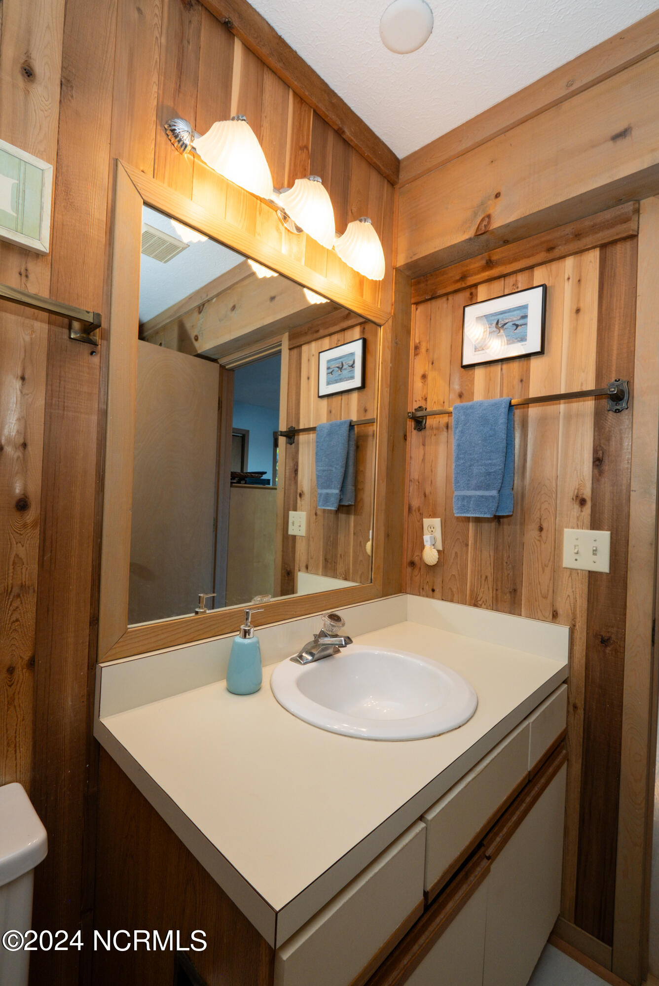 221 N Bald Head Wynd, Unit 19a