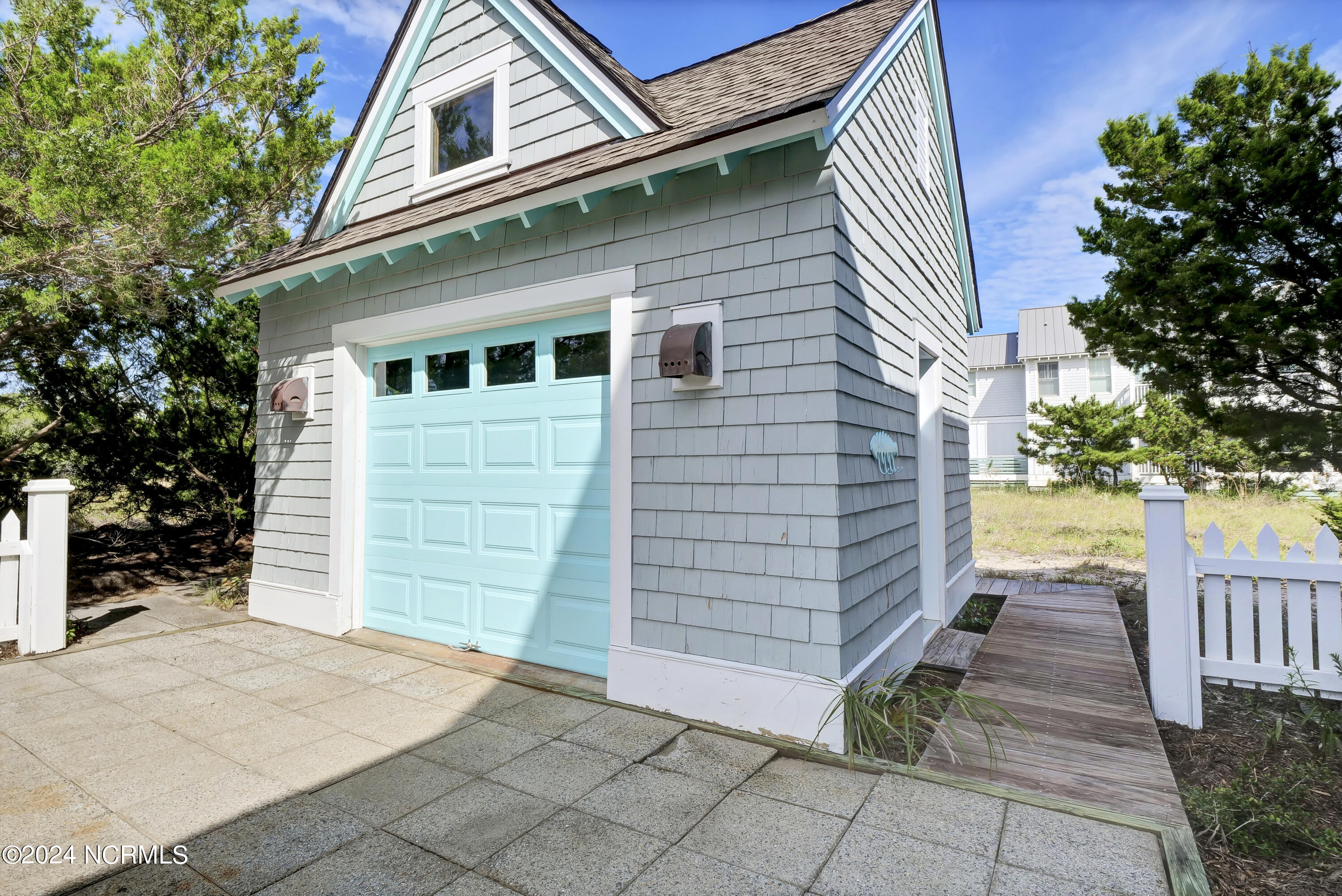 20 Peppervine Trail