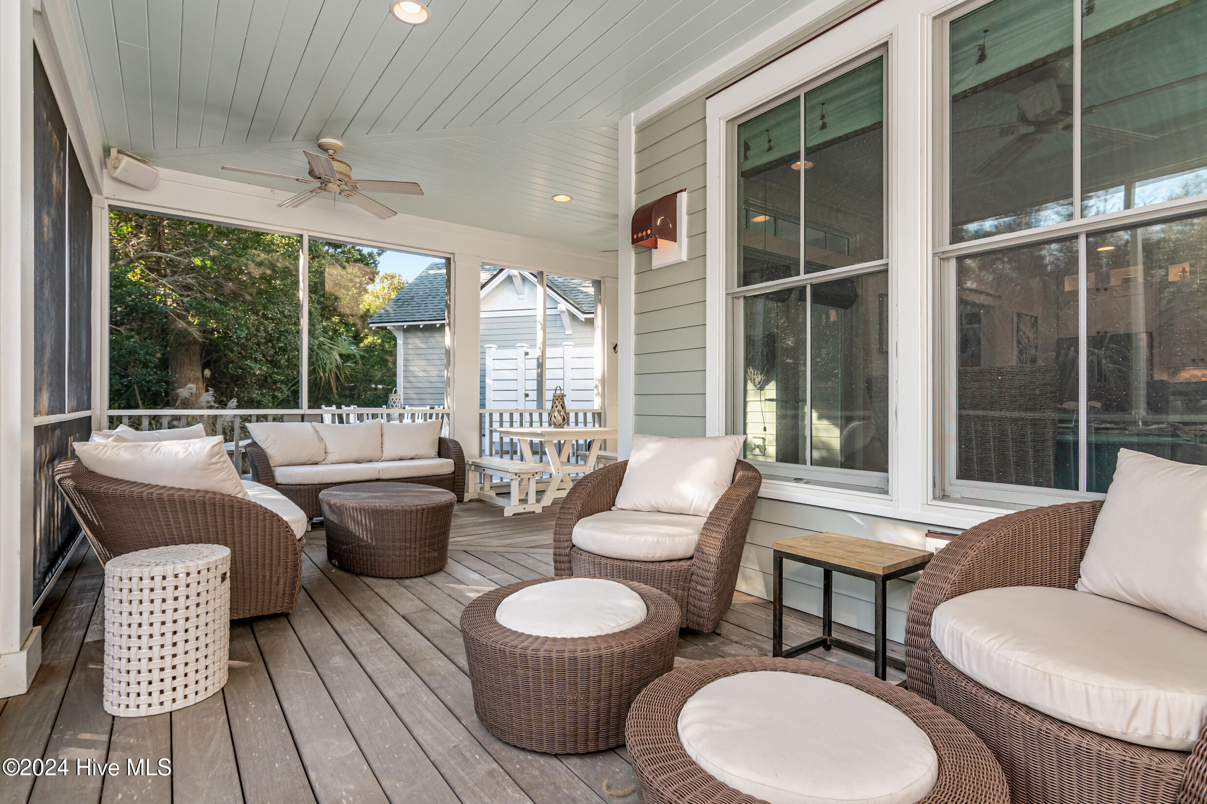 305 SE Beach Drive