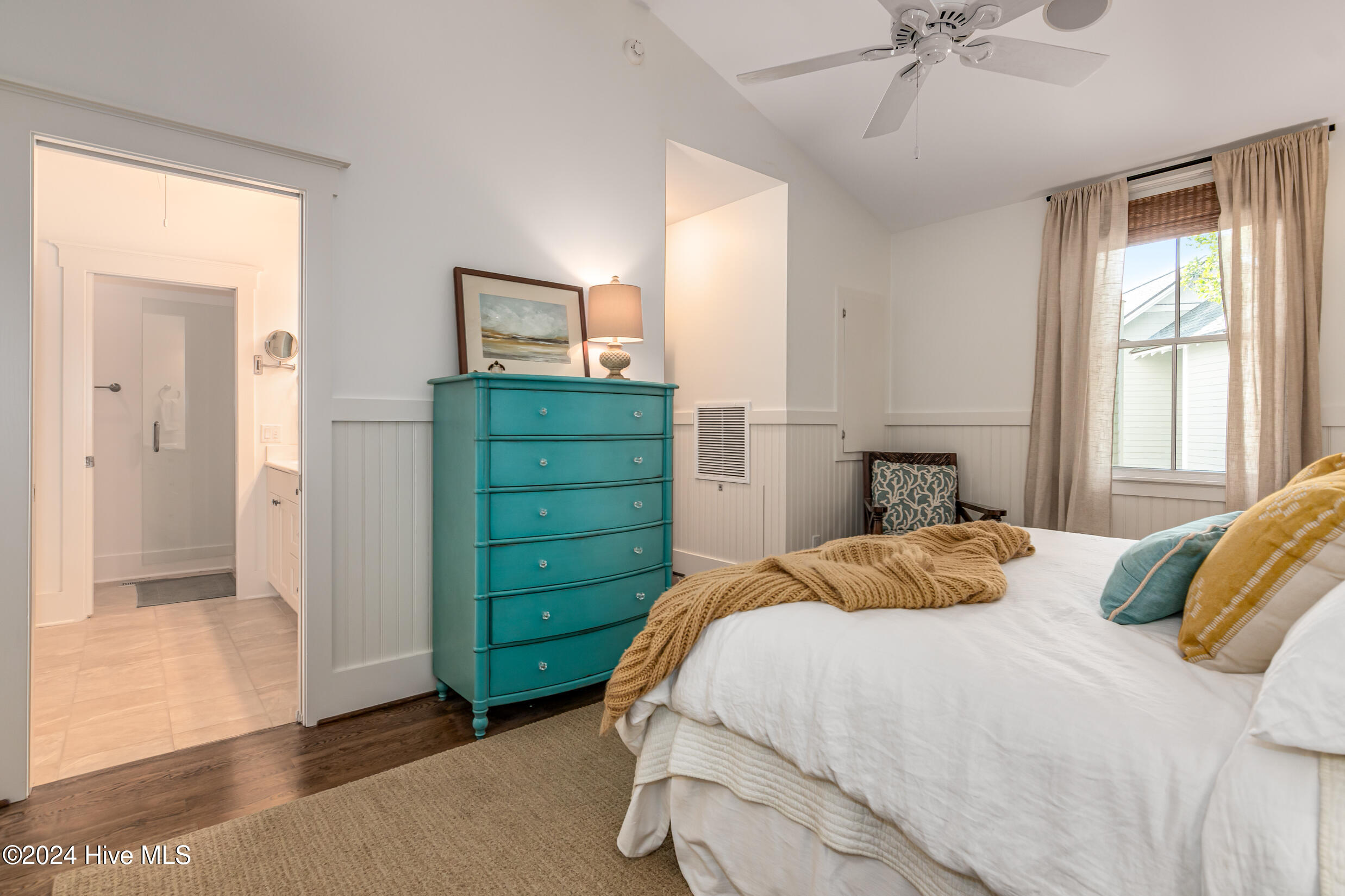 305 SE Beach Drive
