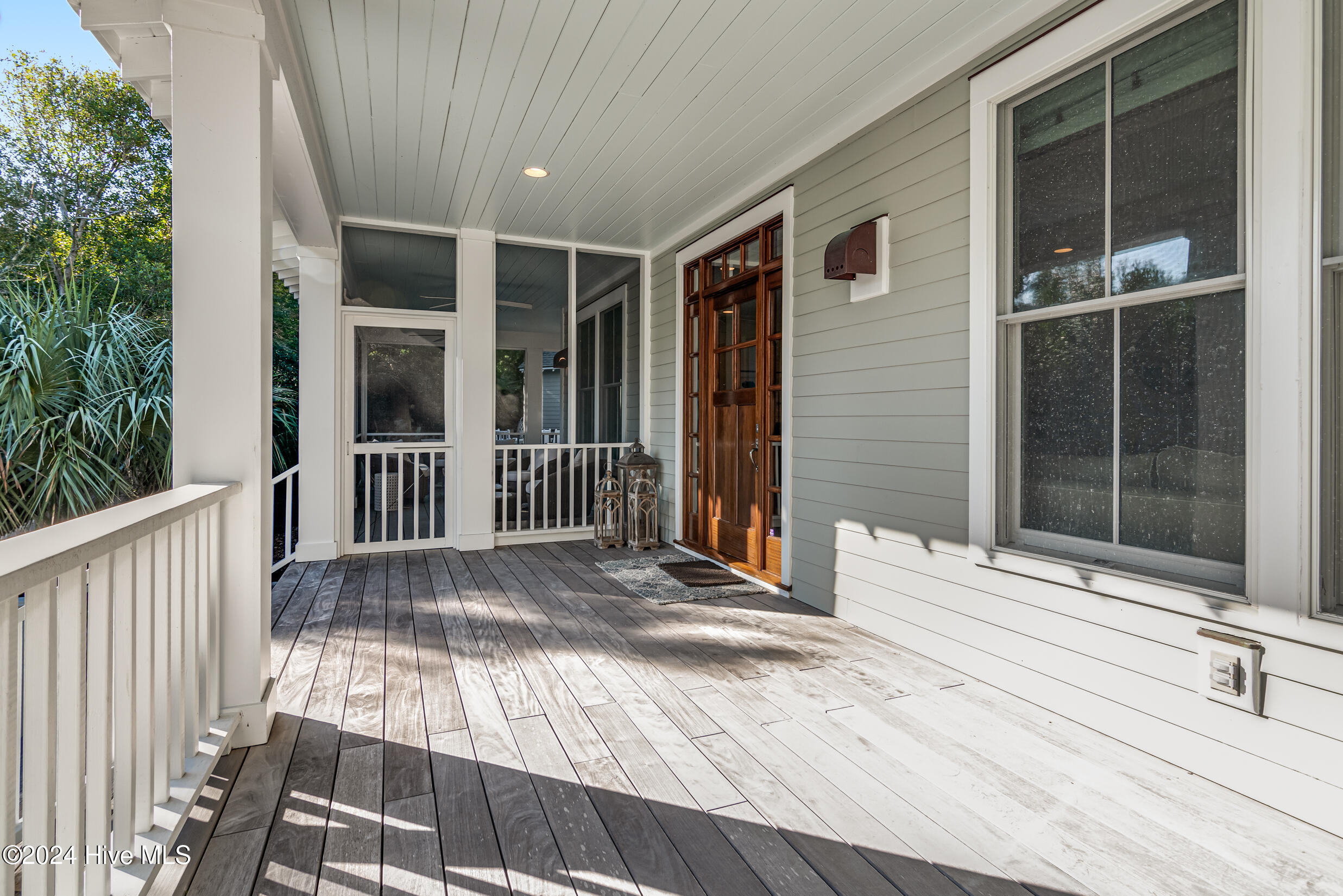 305 SE Beach Drive