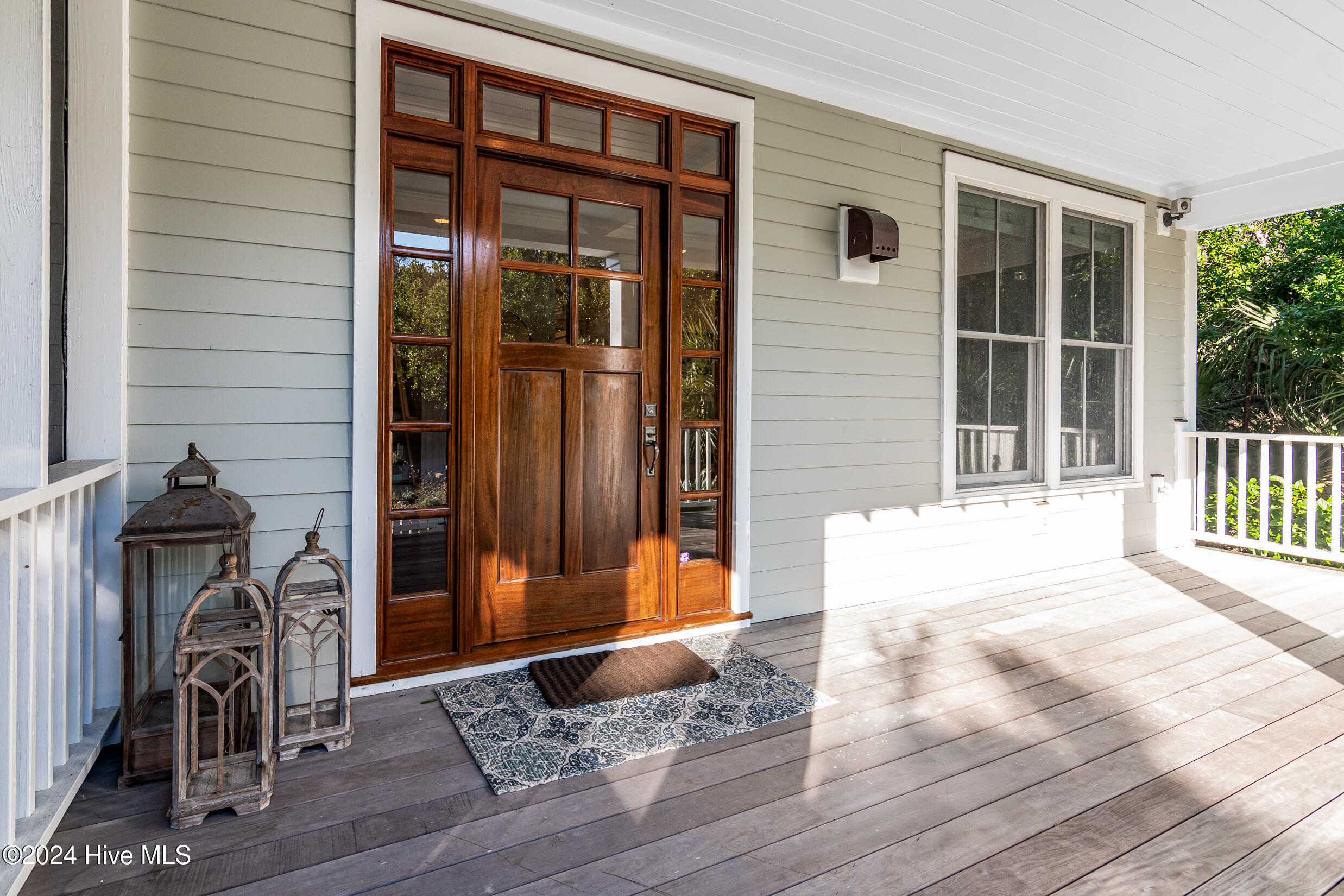 305 SE Beach Drive
