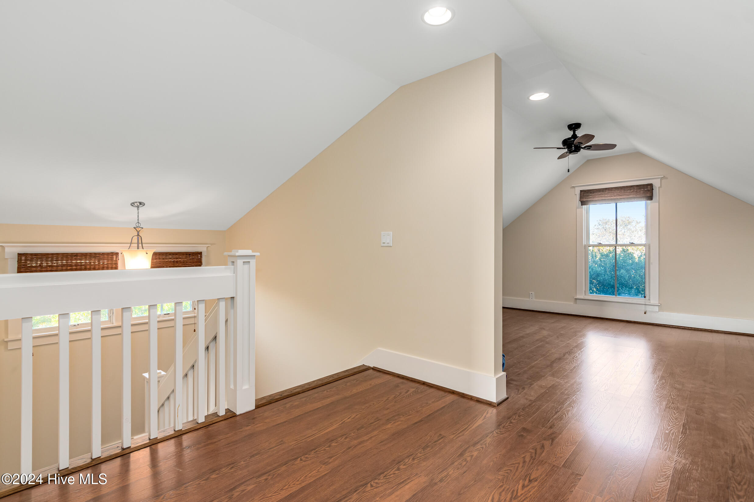 305 SE Beach Drive