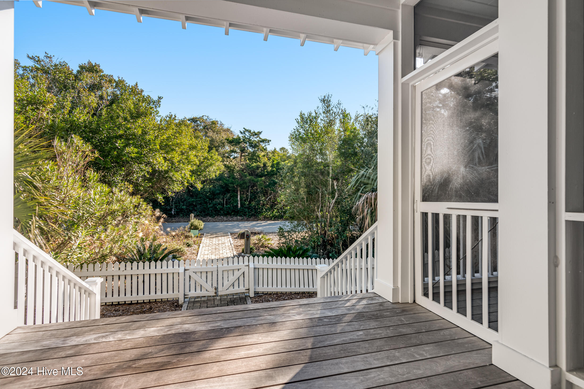 305 SE Beach Drive