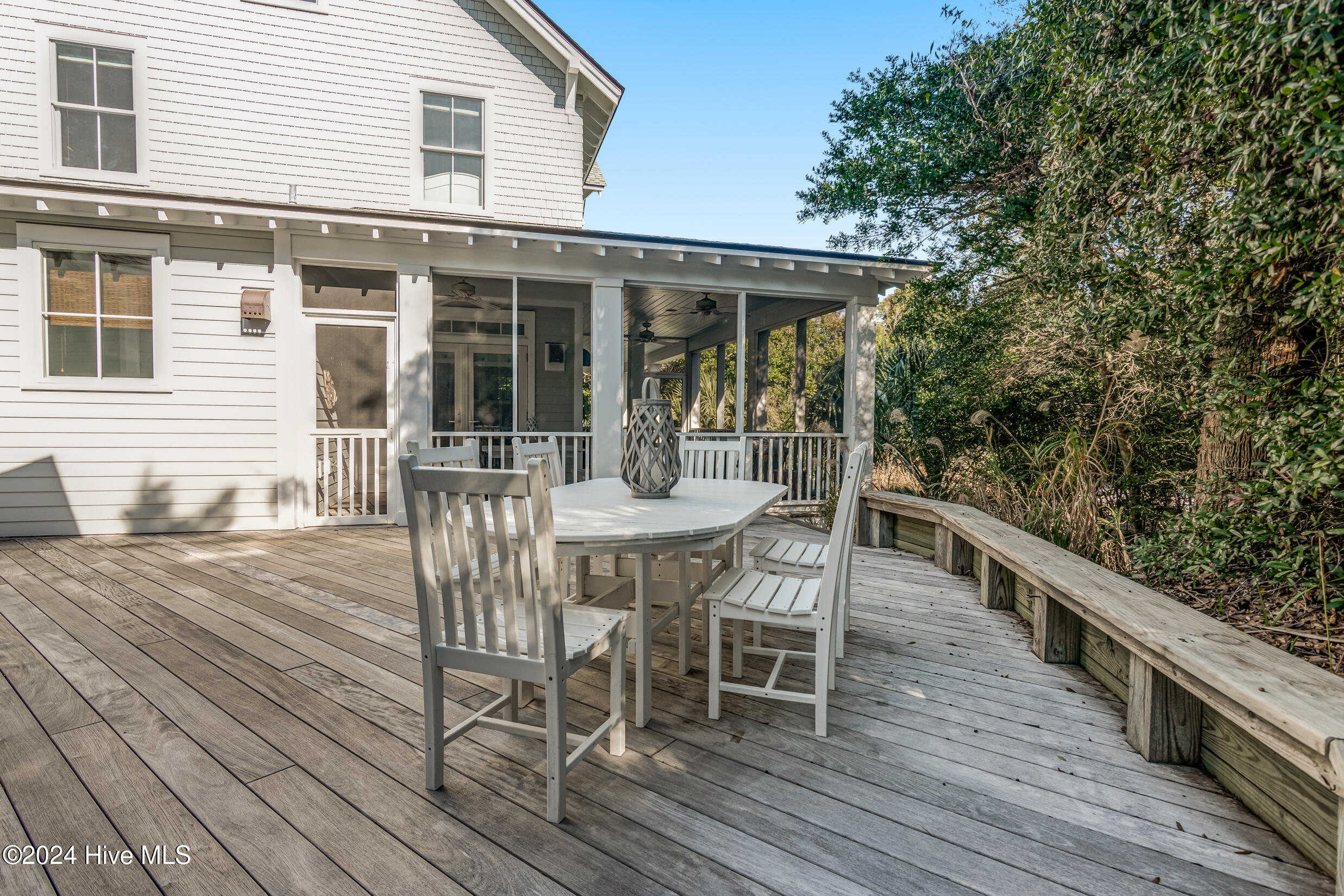 305 SE Beach Drive