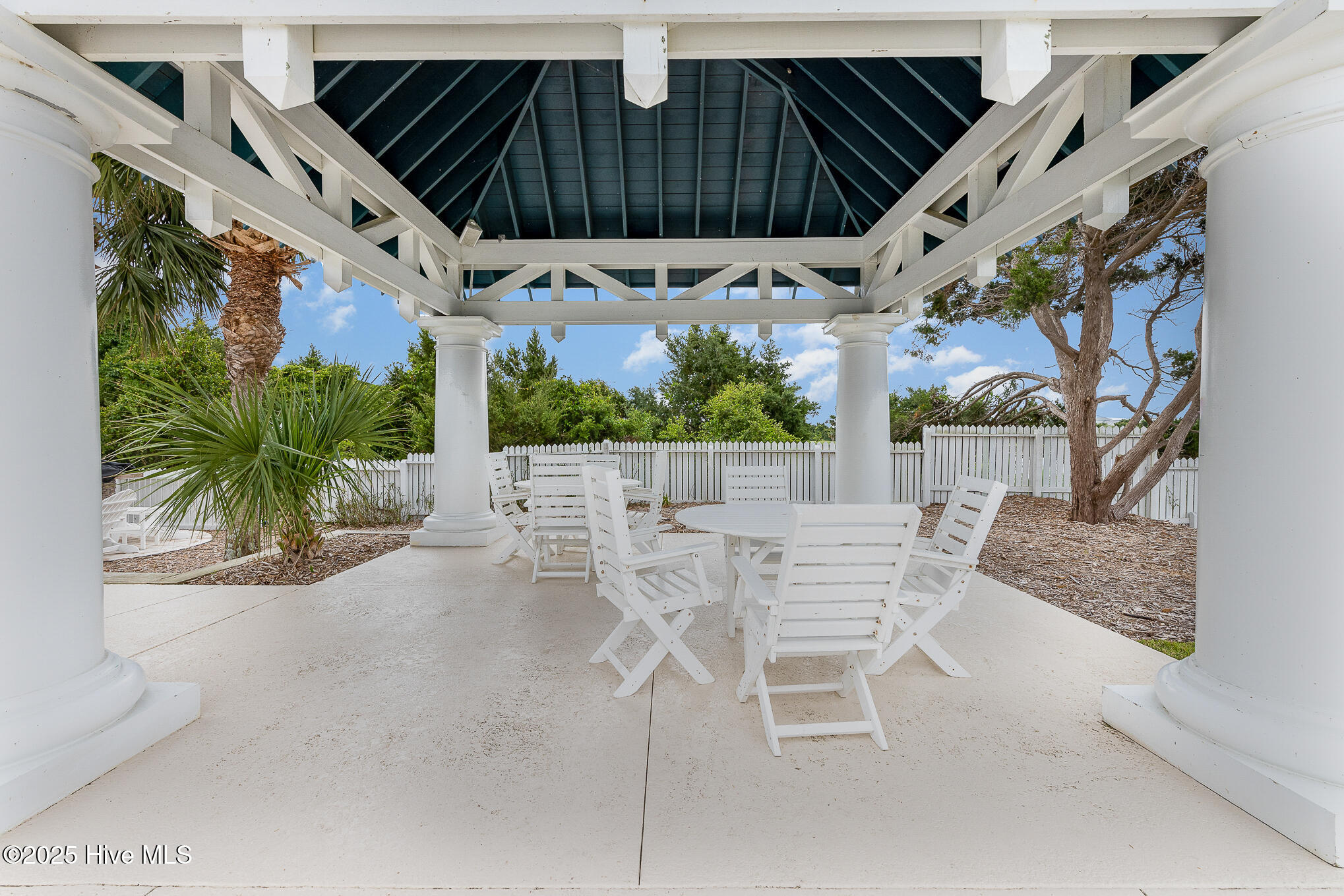 51 Earl Of Craven Court, Week D + Crofter Rights