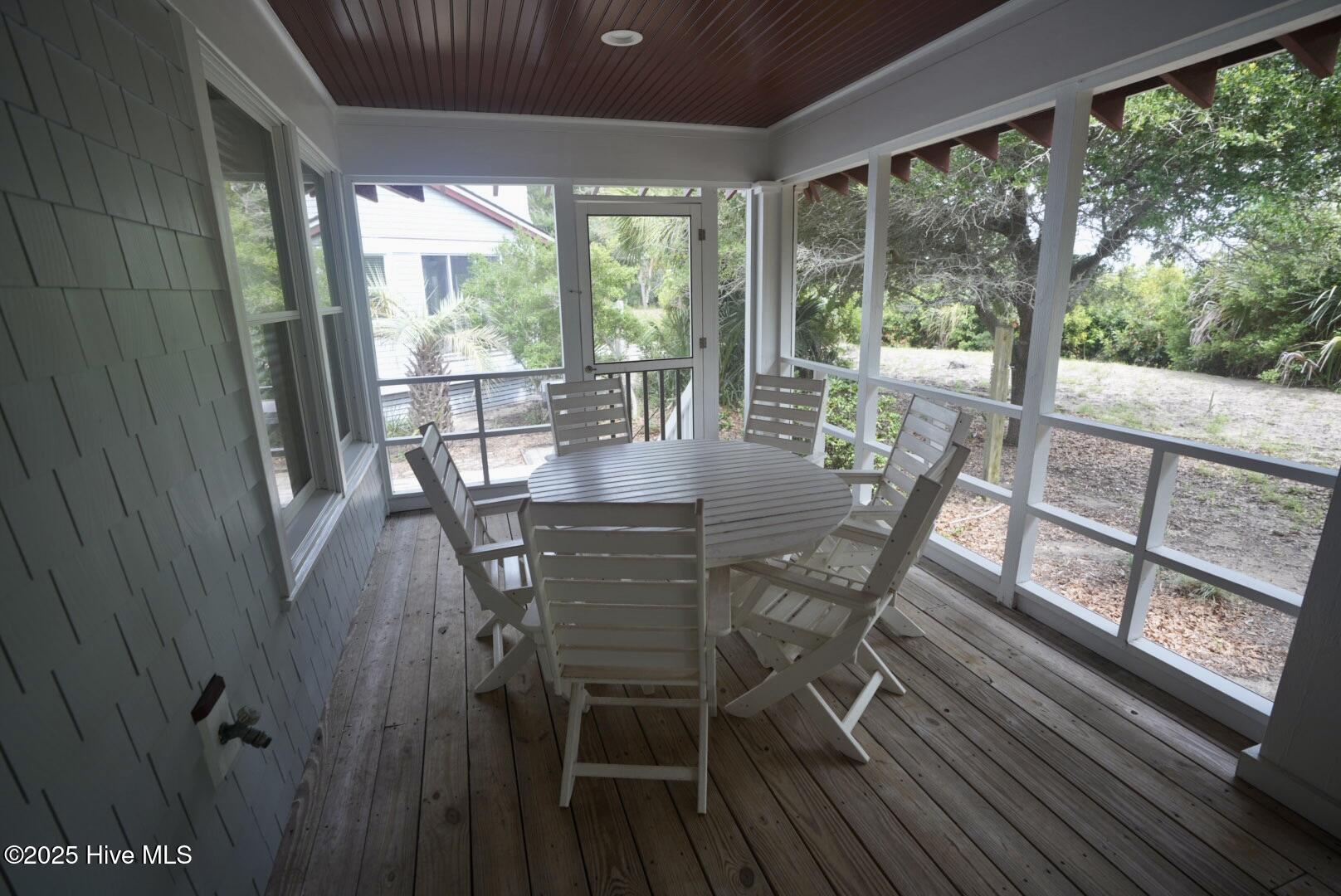 48 Earl Of Craven Court, Week M