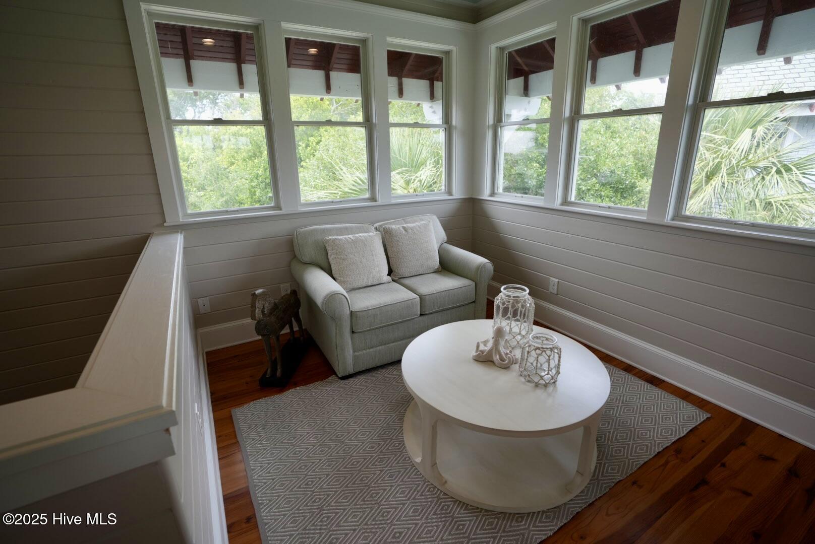 48 Earl Of Craven Court, Week M