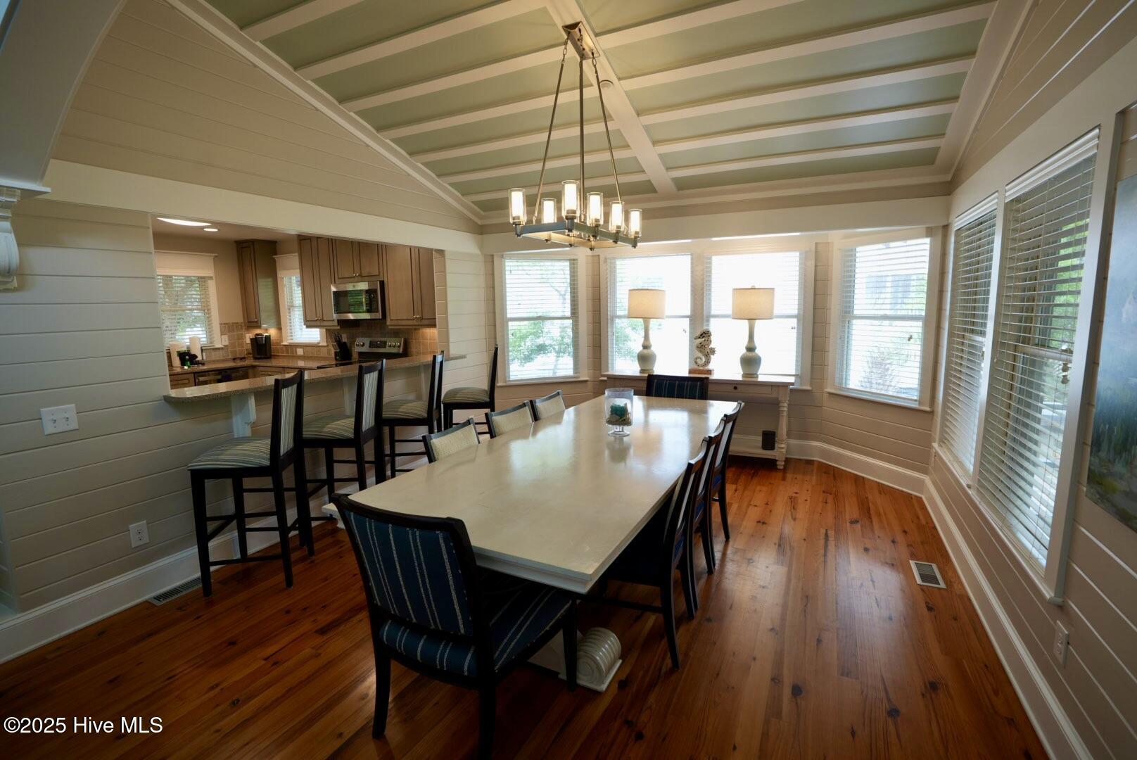 48 Earl Of Craven Court, Week M