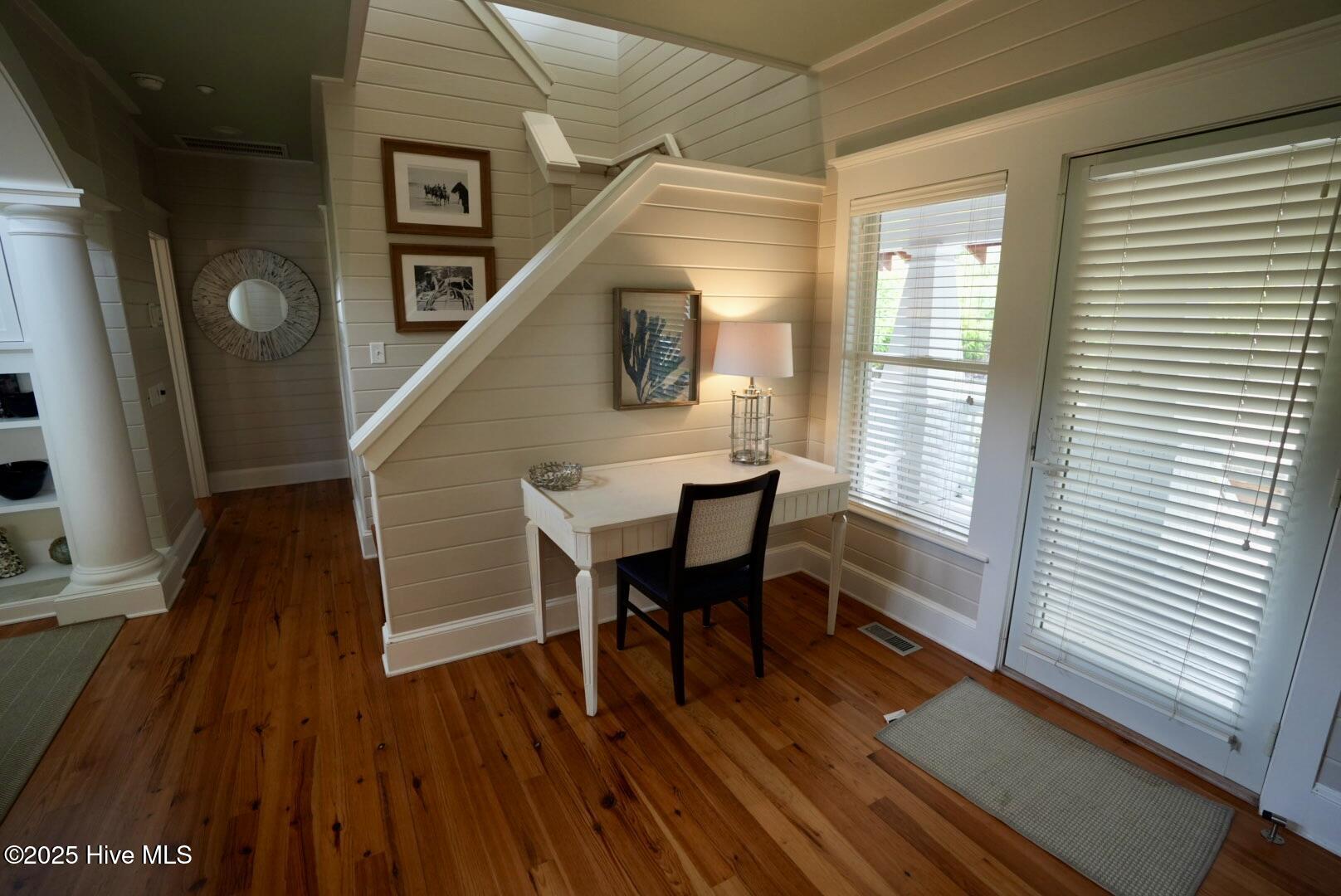 48 Earl Of Craven Court, Week M