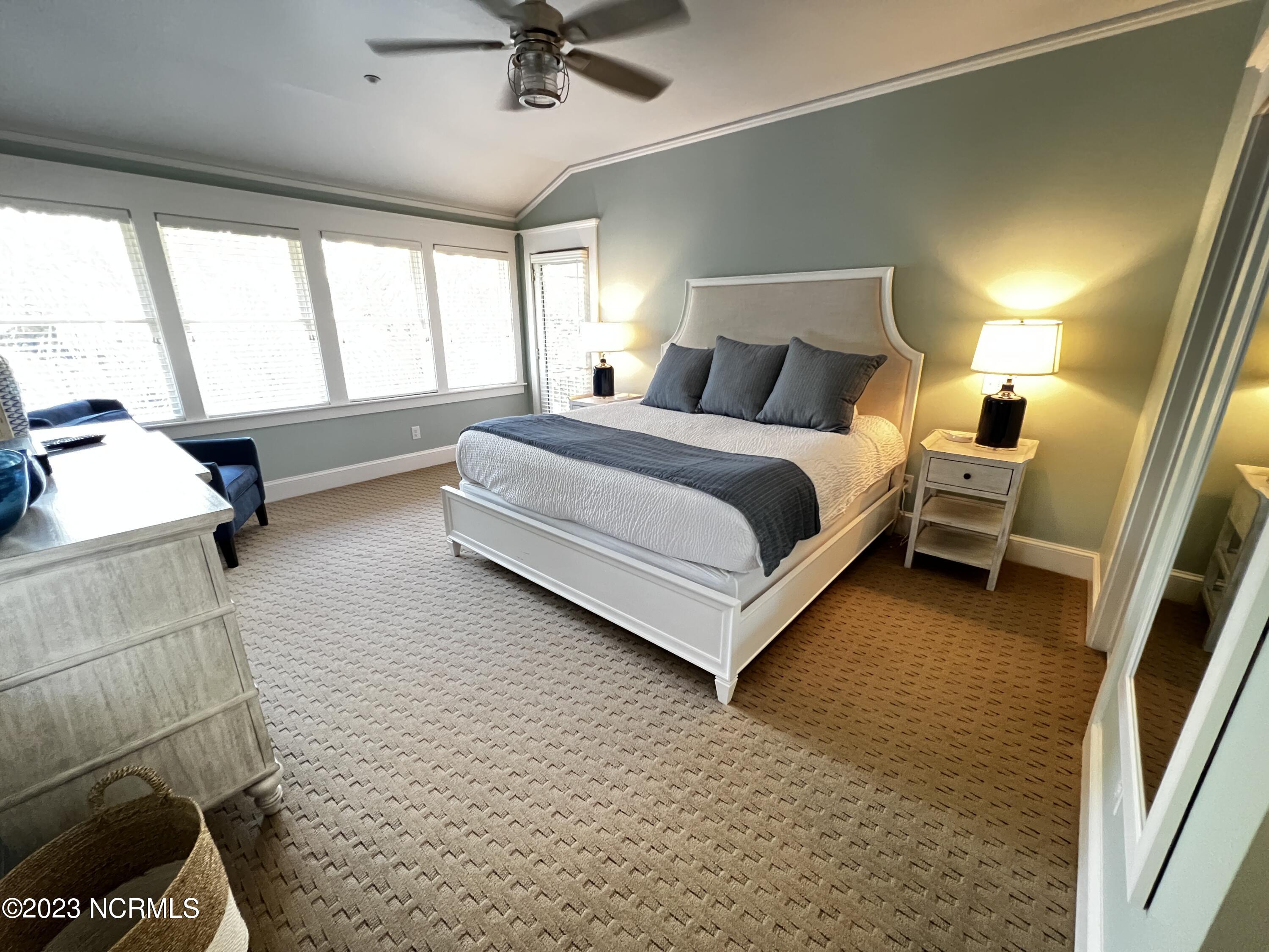 52 Earl Of Craven Court, Week M