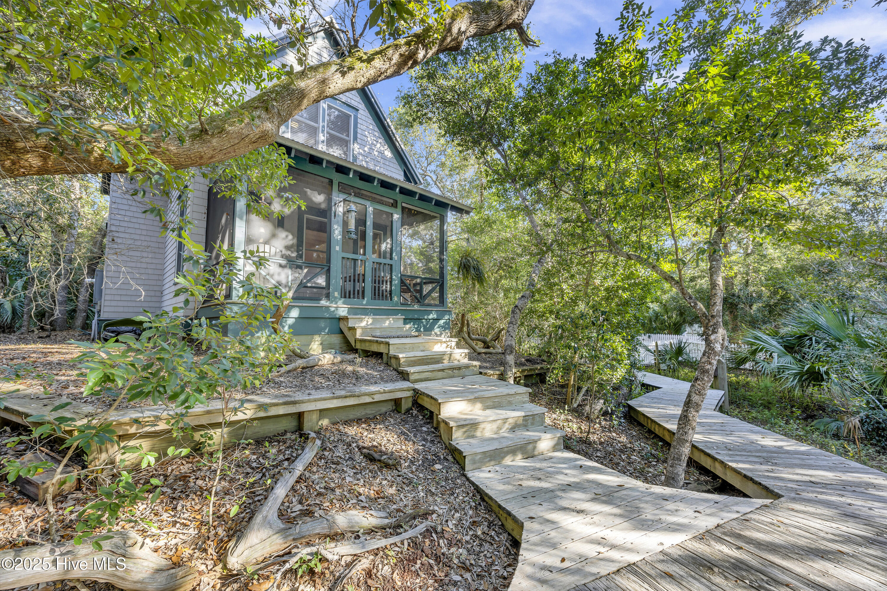 638 Chicamacomico Way