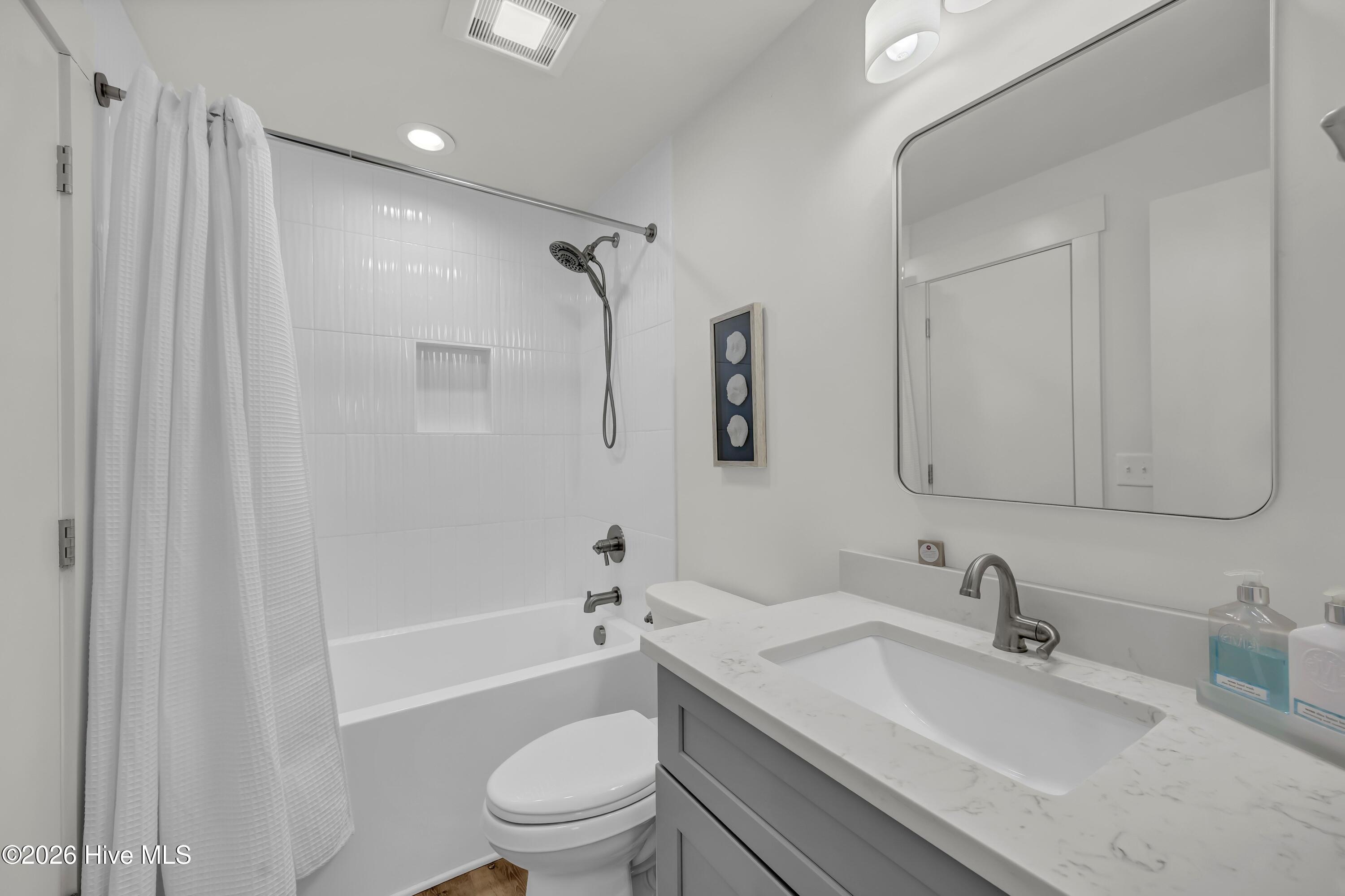 305 S Bald Head Wynd 10