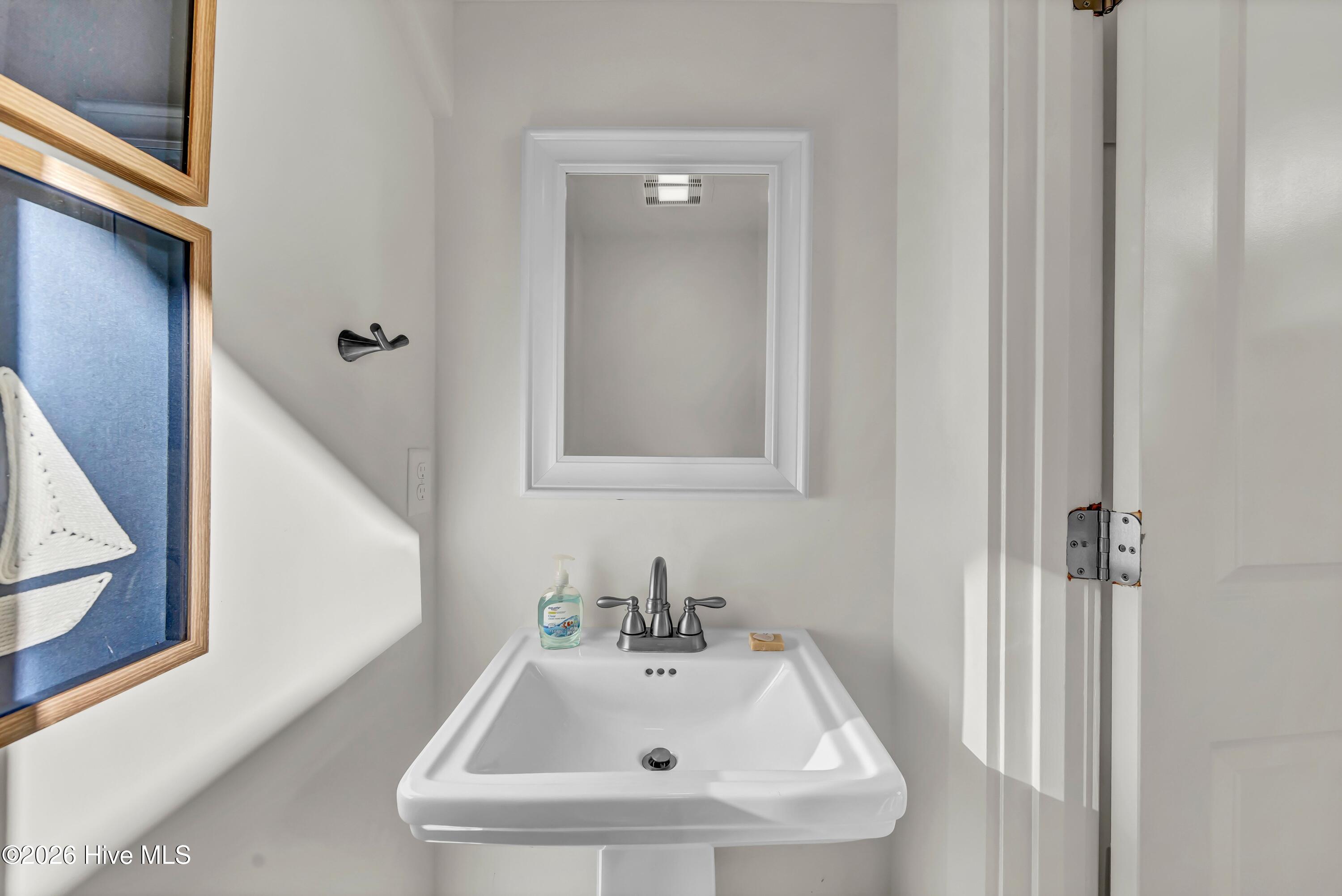 305 S Bald Head Wynd 10