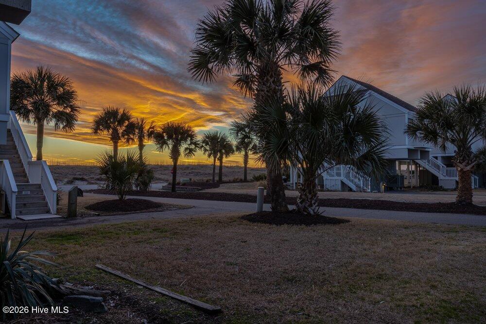 305 S Bald Head Wynd 10