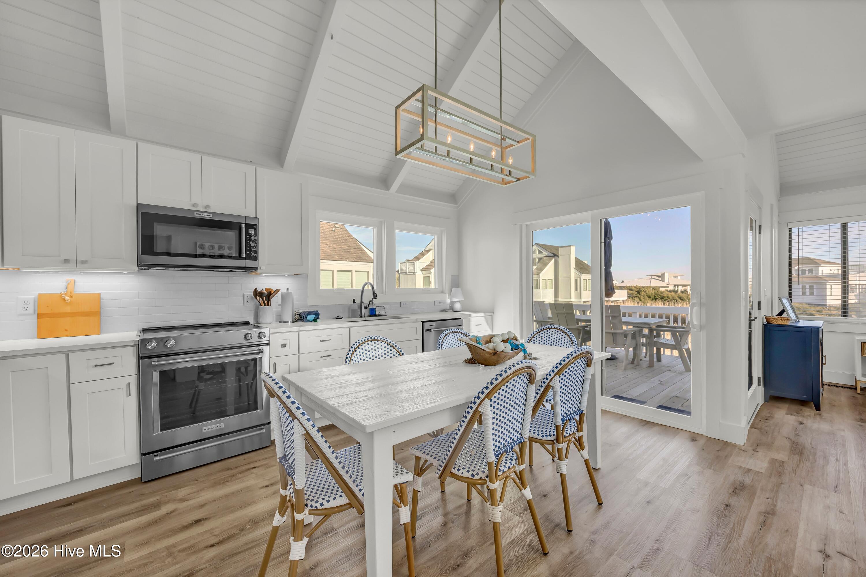 305 S Bald Head Wynd 10