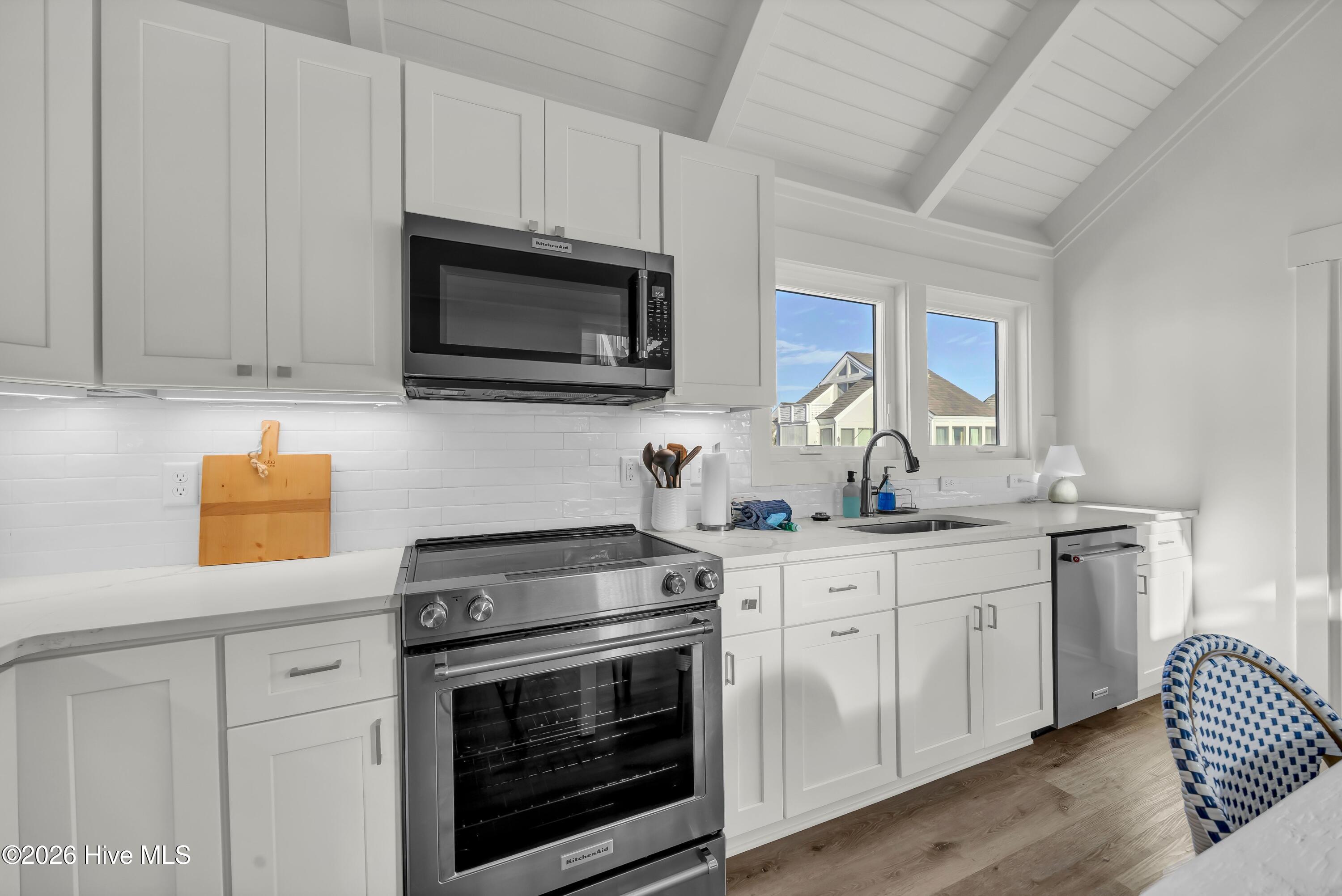 305 S Bald Head Wynd 10