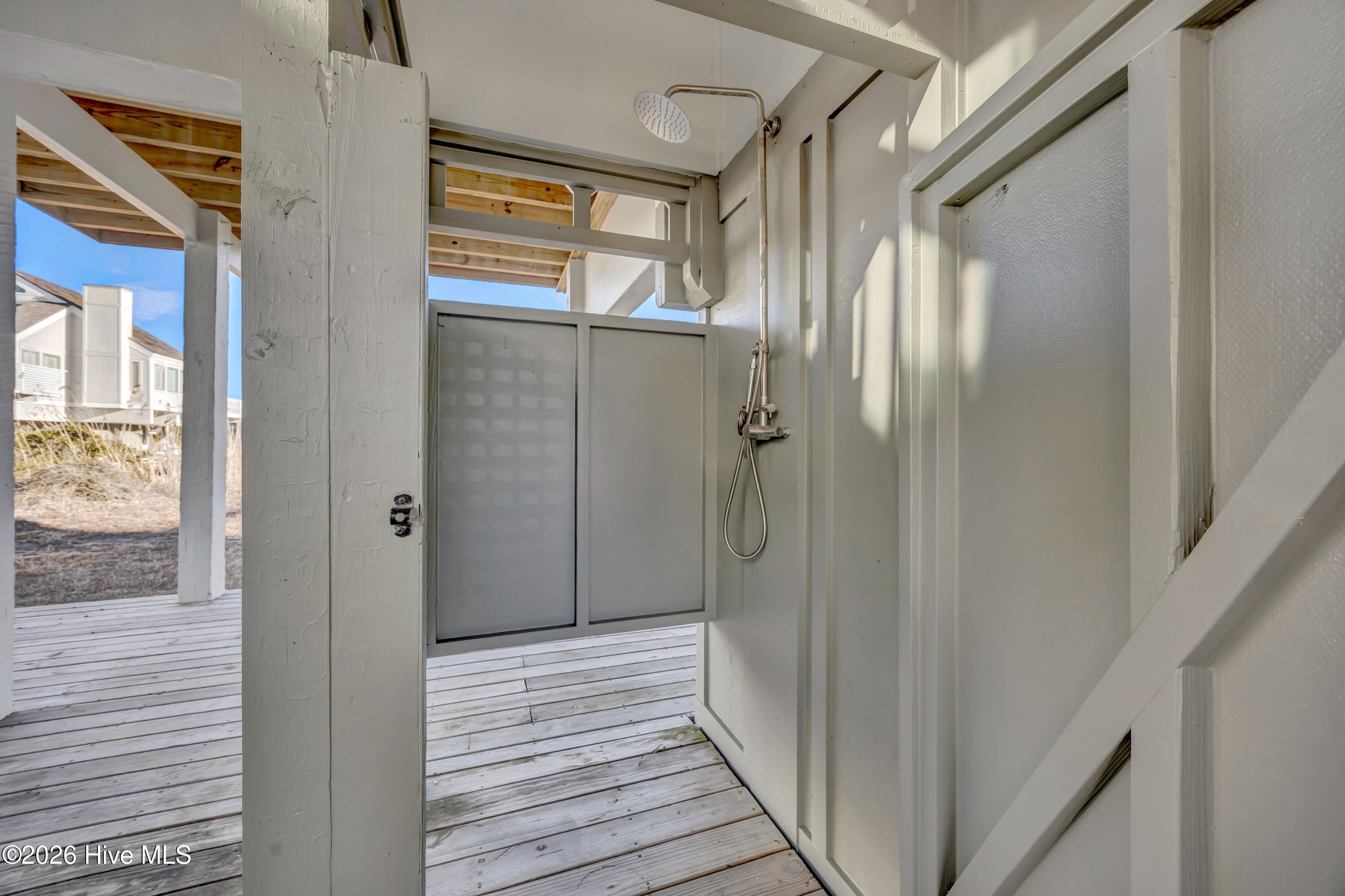 305 S Bald Head Wynd 10