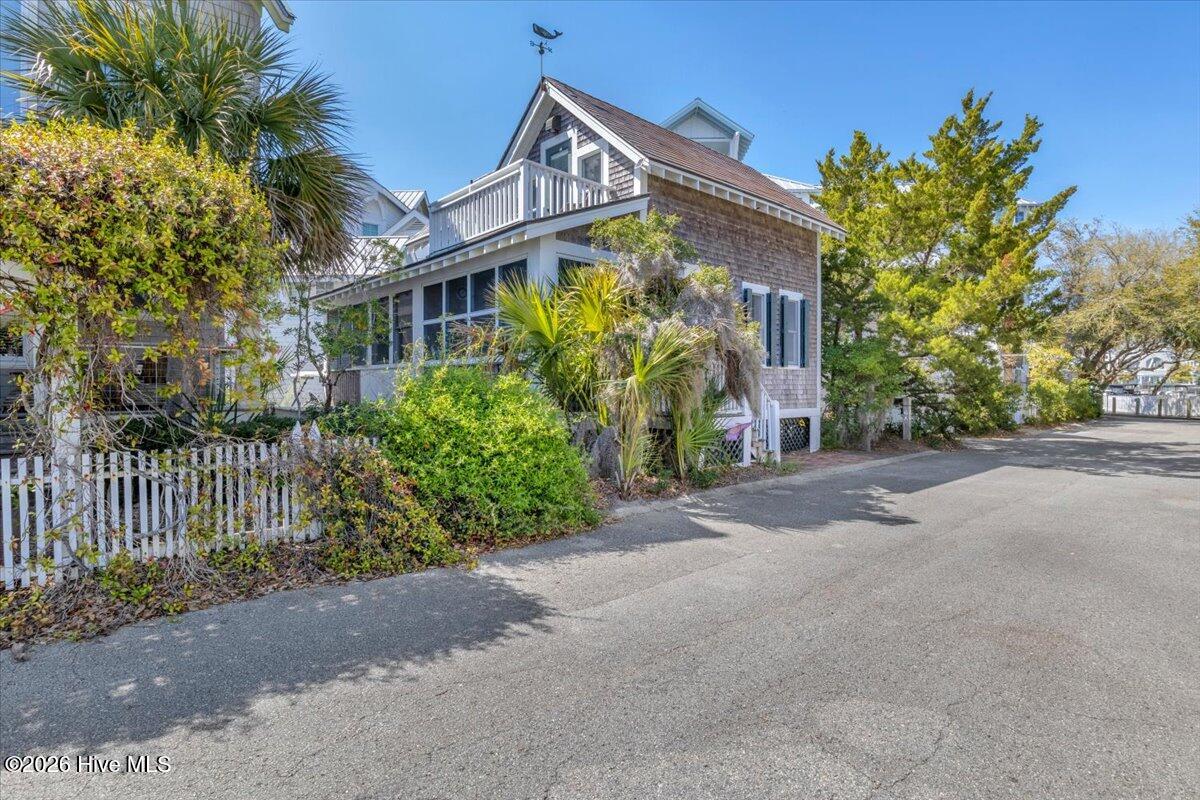 6 Leeward Court # A