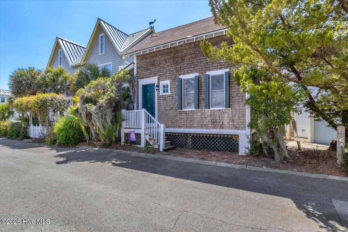 6 Leeward Court # A