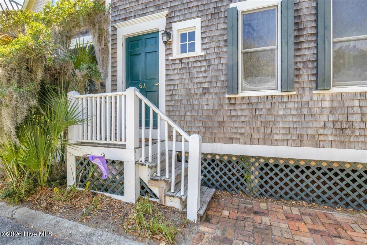 6 Leeward Court # A