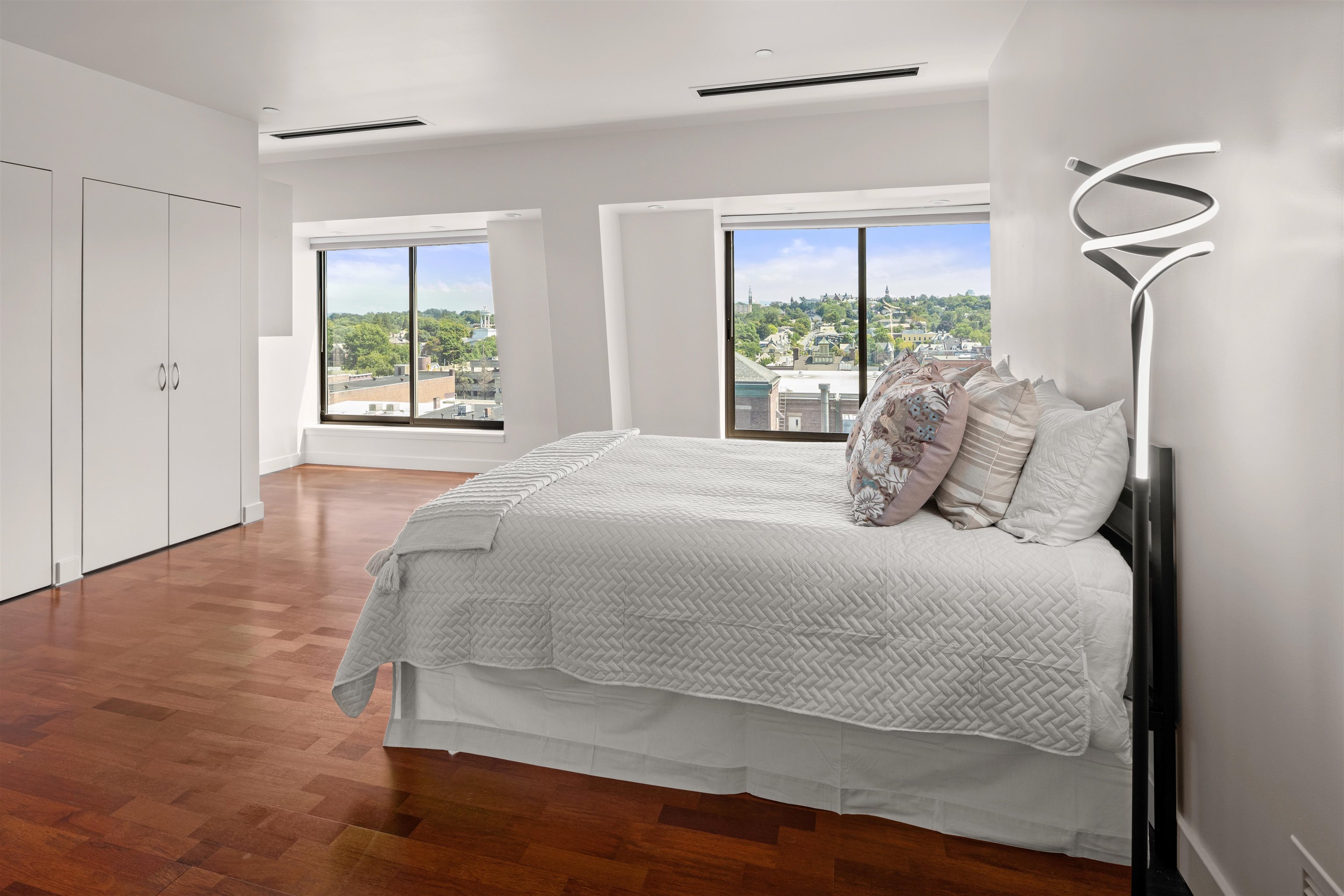 76 St Paul Street Unit: Unit # 8SE