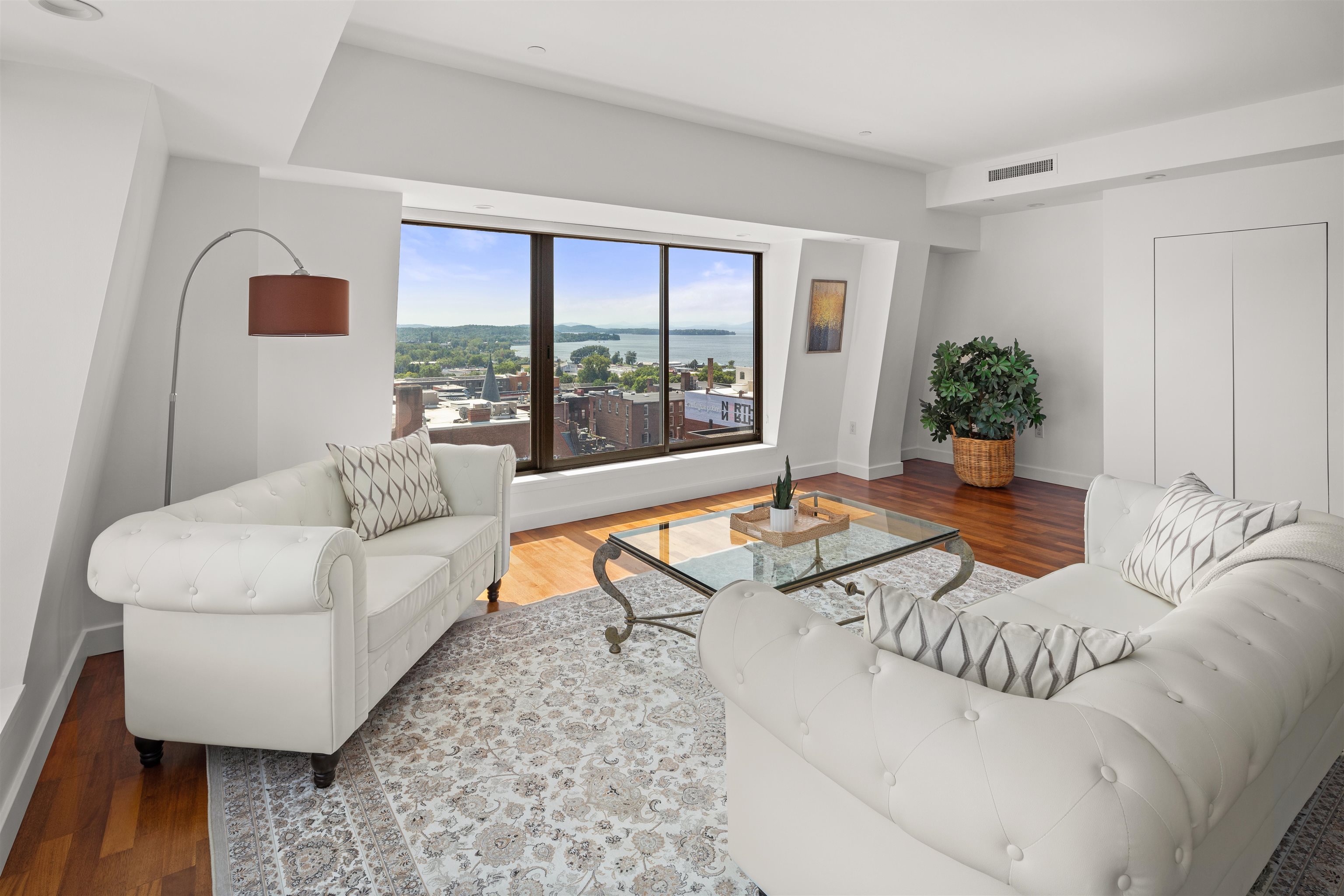 76 St Paul Street Unit: Unit # 8SE