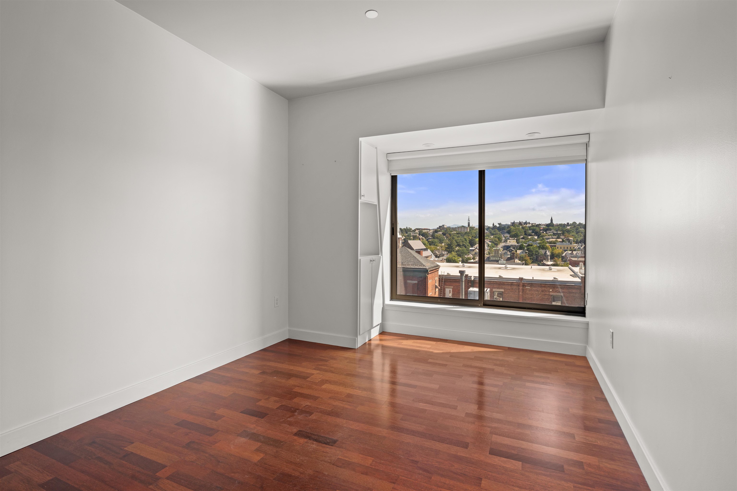 76 St Paul Street Unit: Unit # 8SE