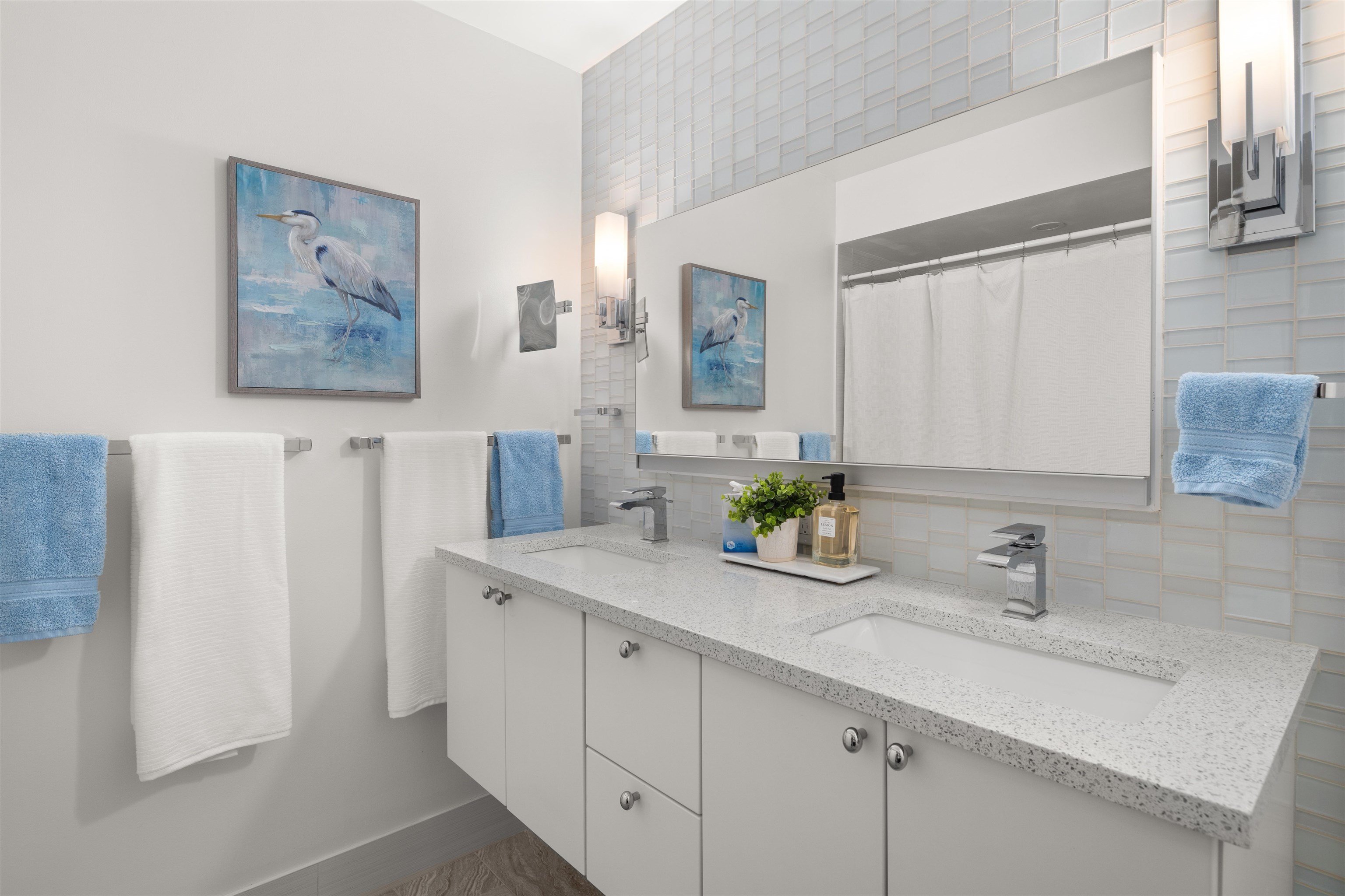 40 College Street Unit: 605