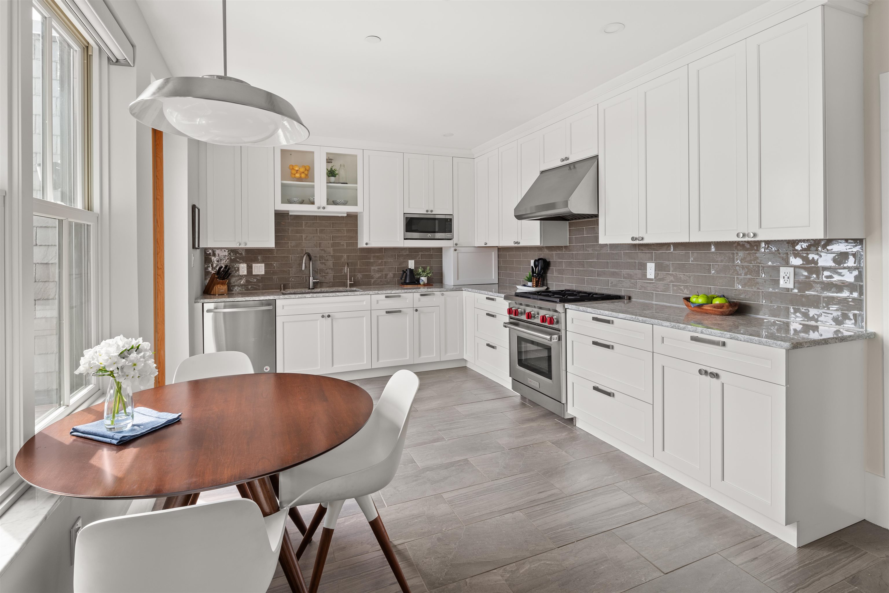 40 College Street Unit: 605