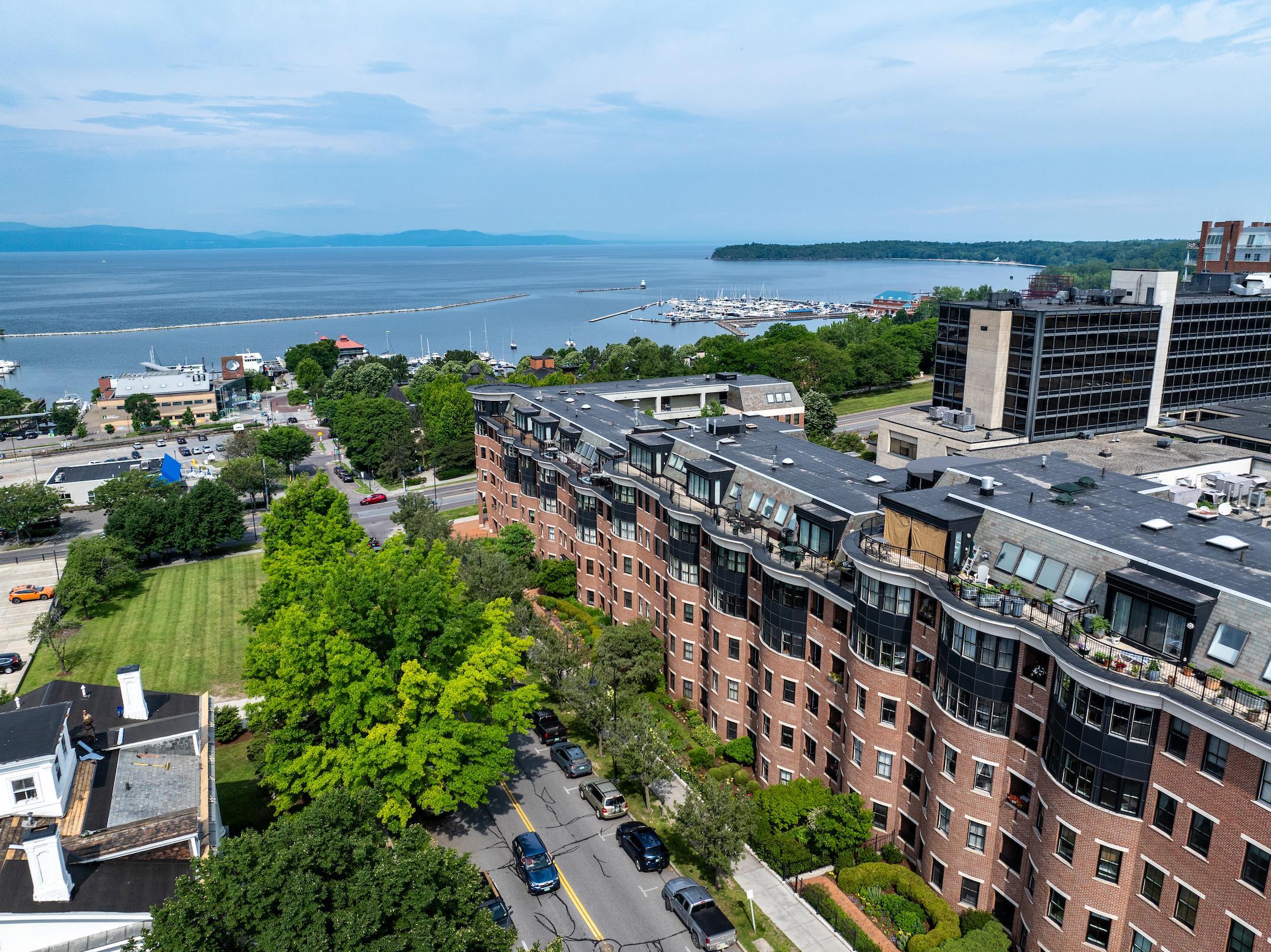 40 College Street Unit: 605