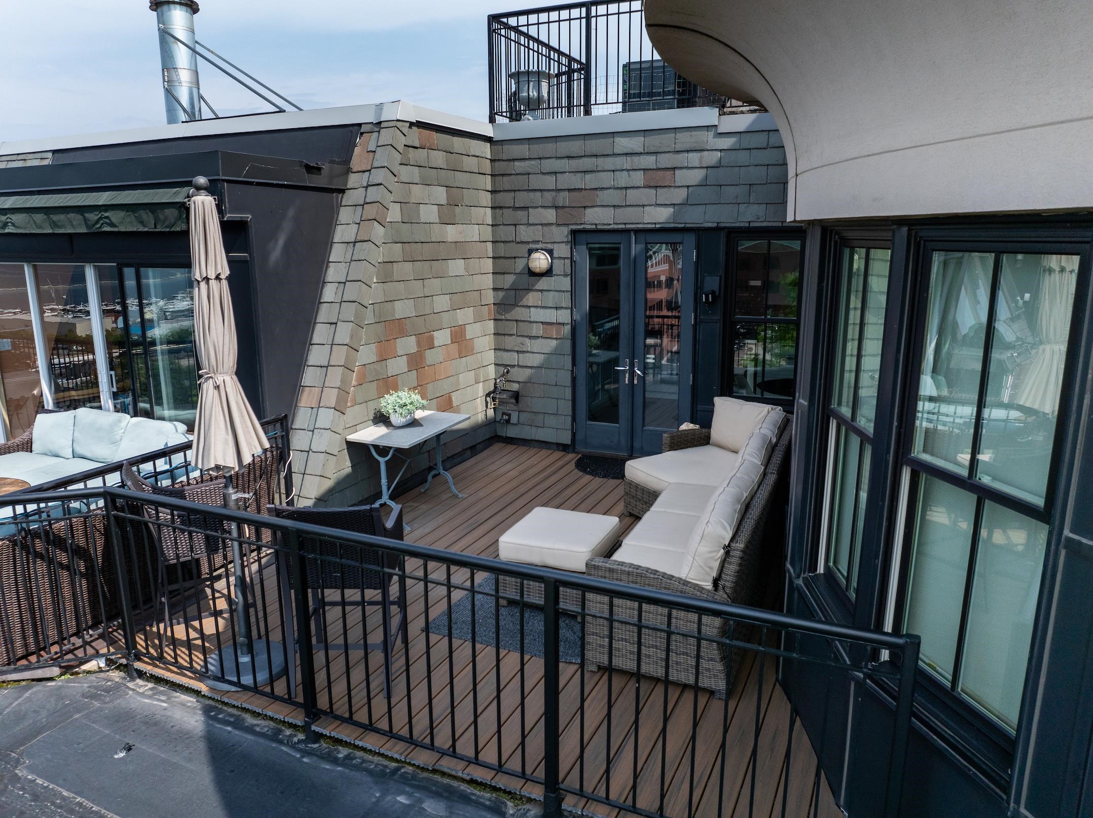 40 College Street Unit: 605