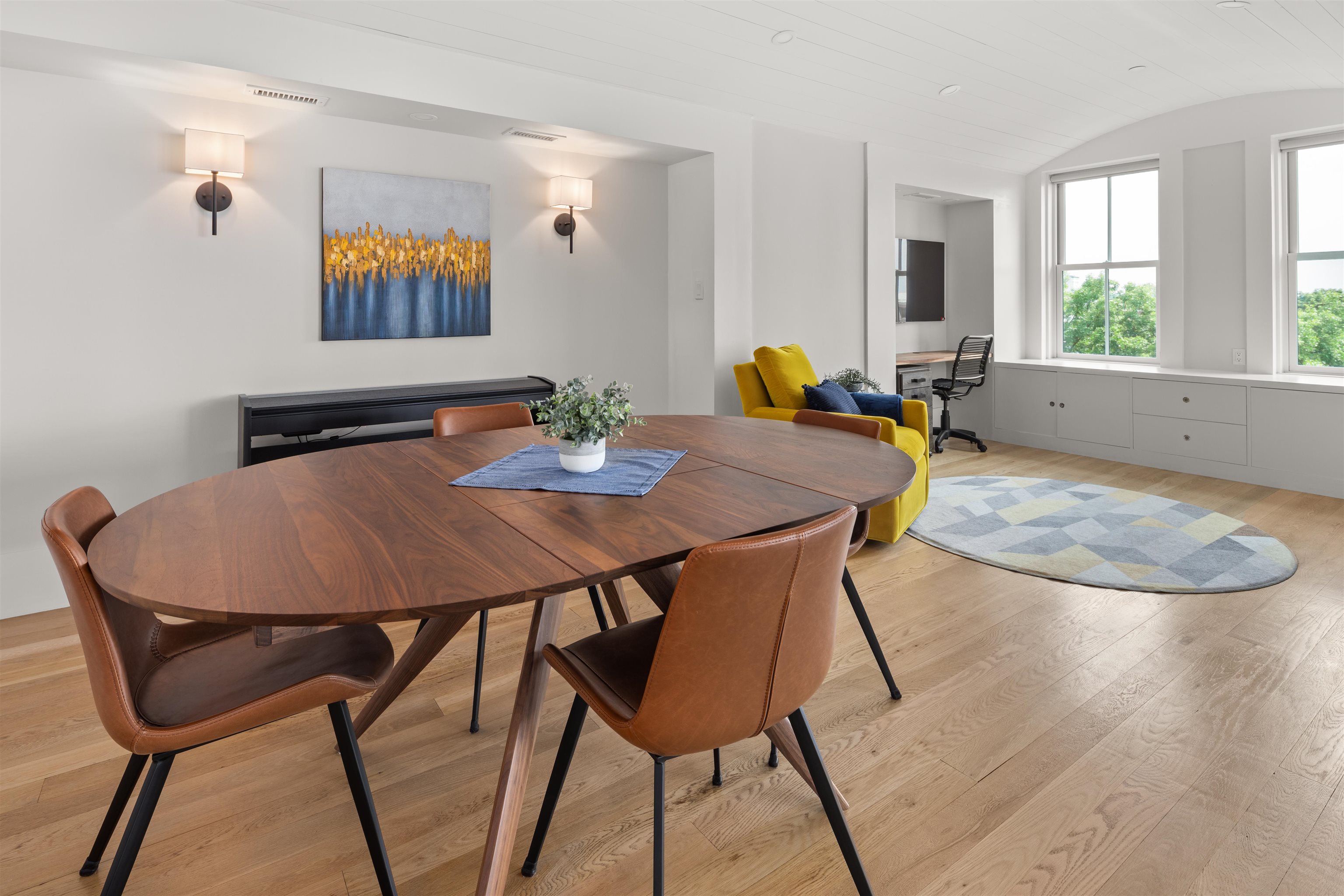 40 College Street Unit: 605