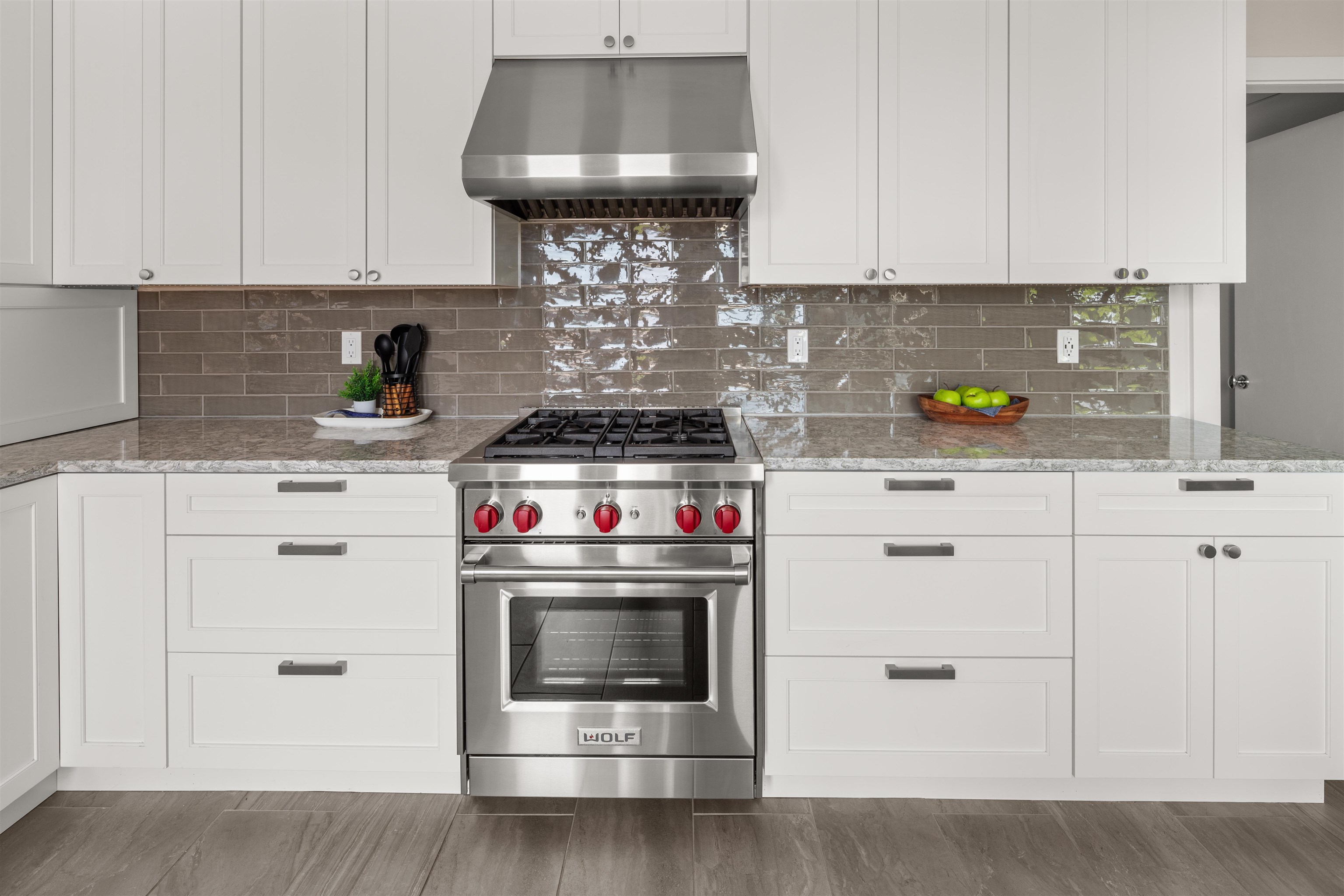 40 College Street Unit: 605