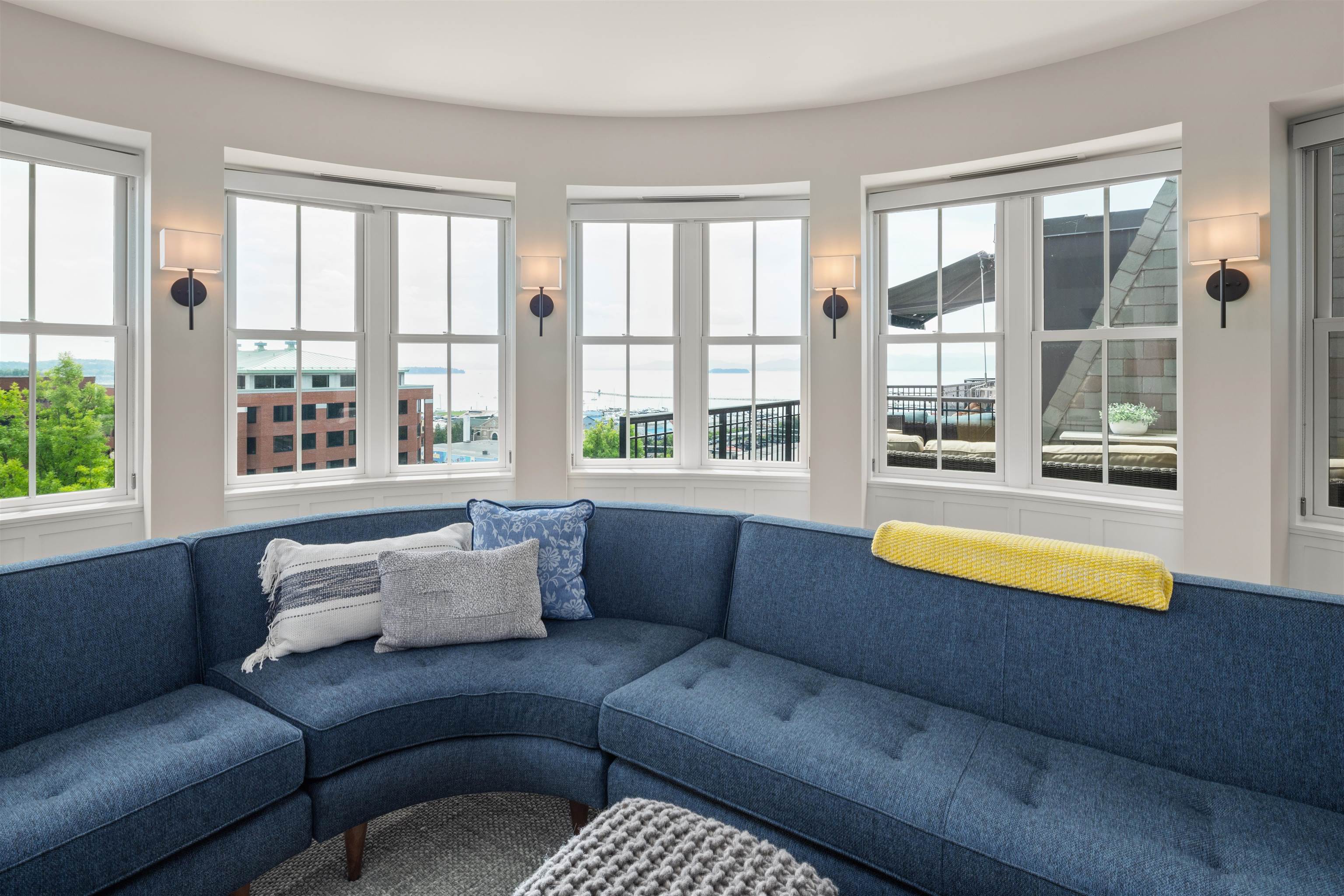 40 College Street Unit: 605