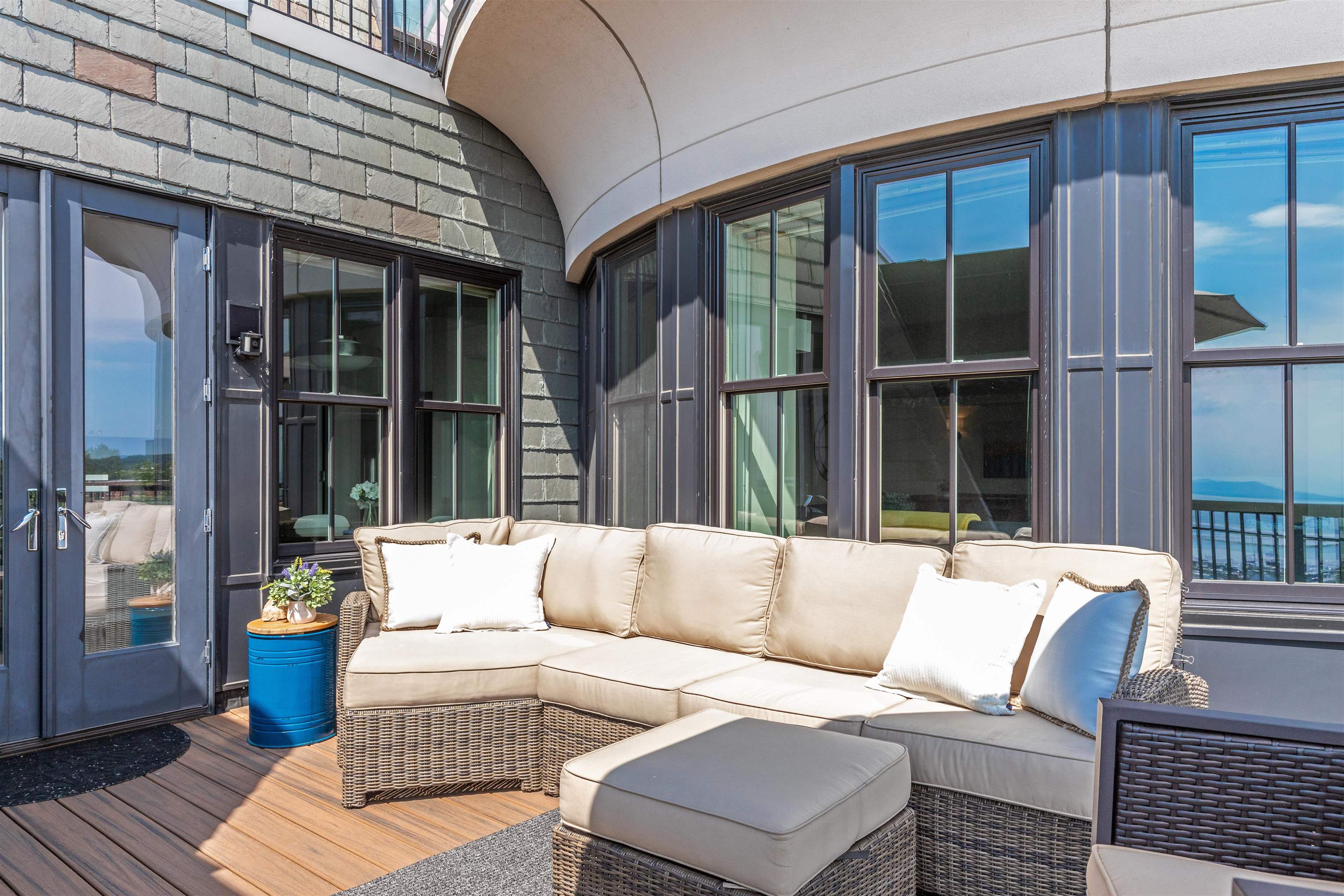 40 College Street Unit: 605
