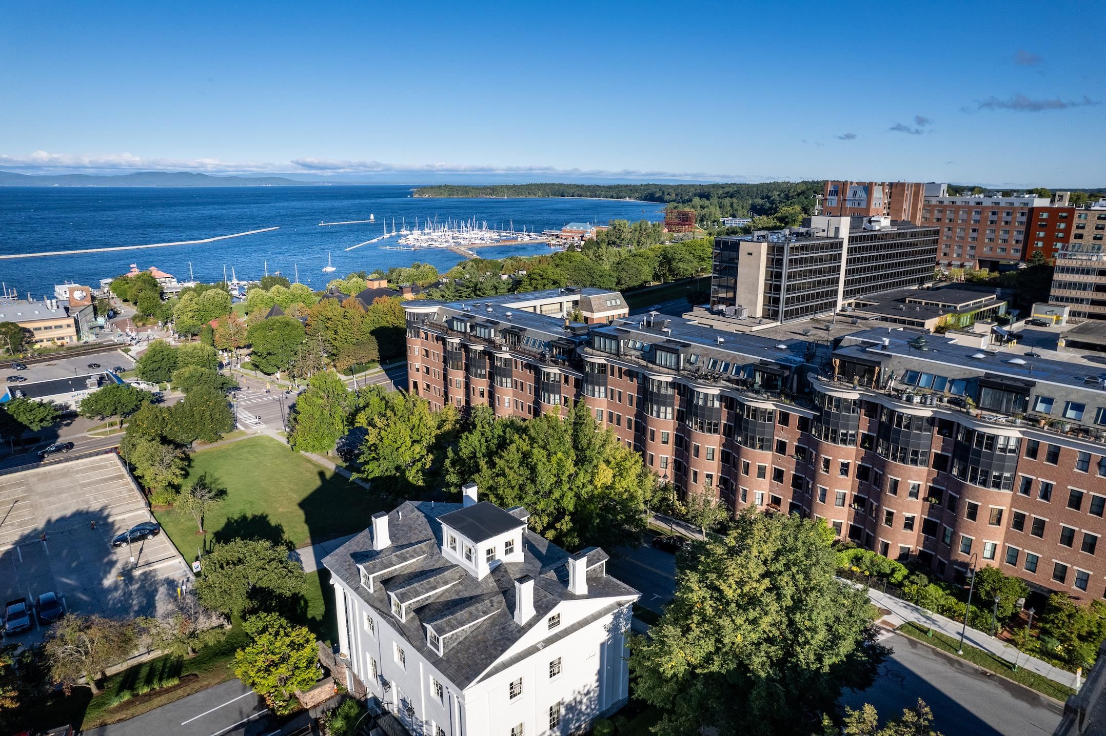 40 College Street Unit: 605