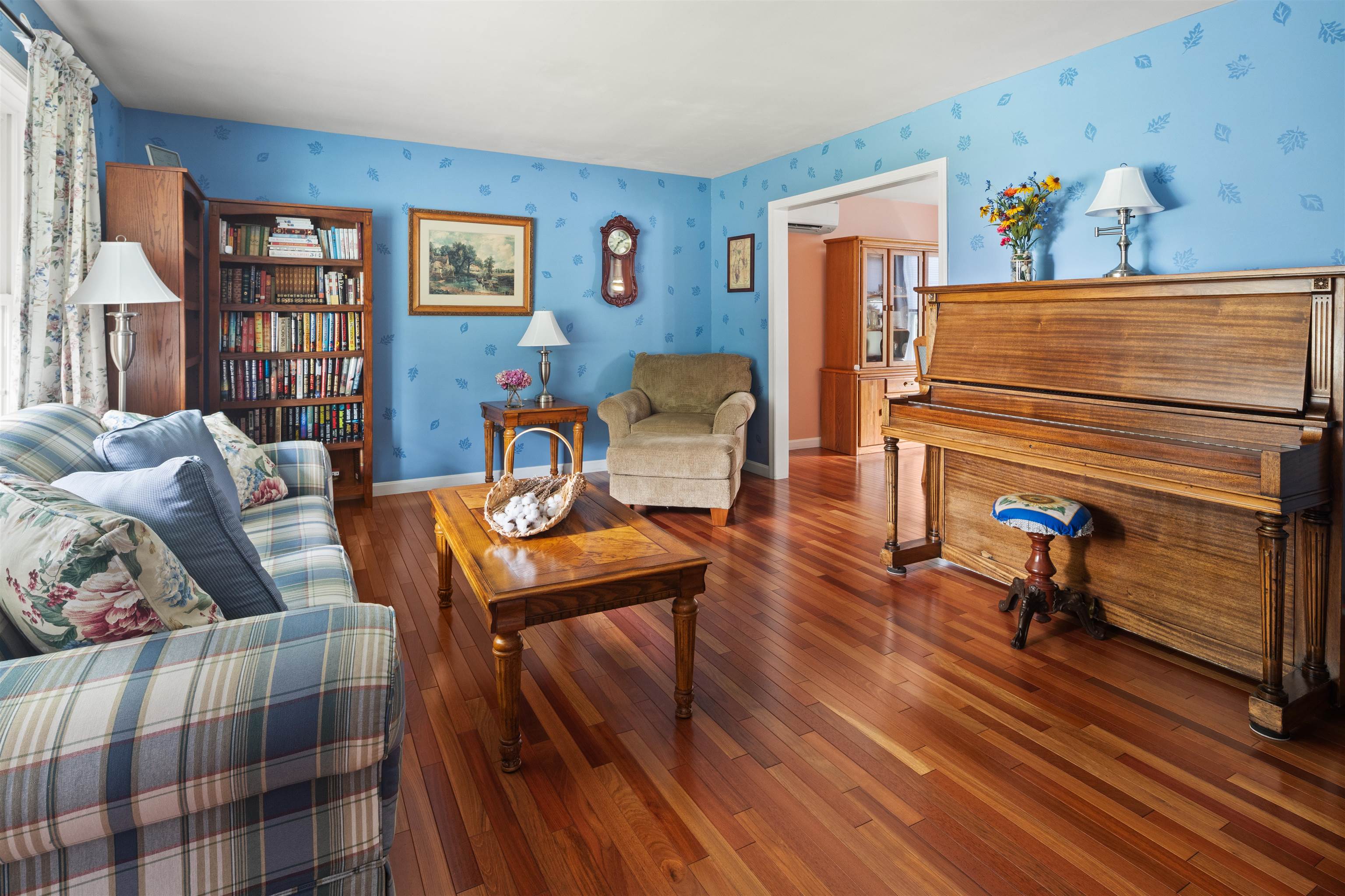 1 Moss Glen Lane