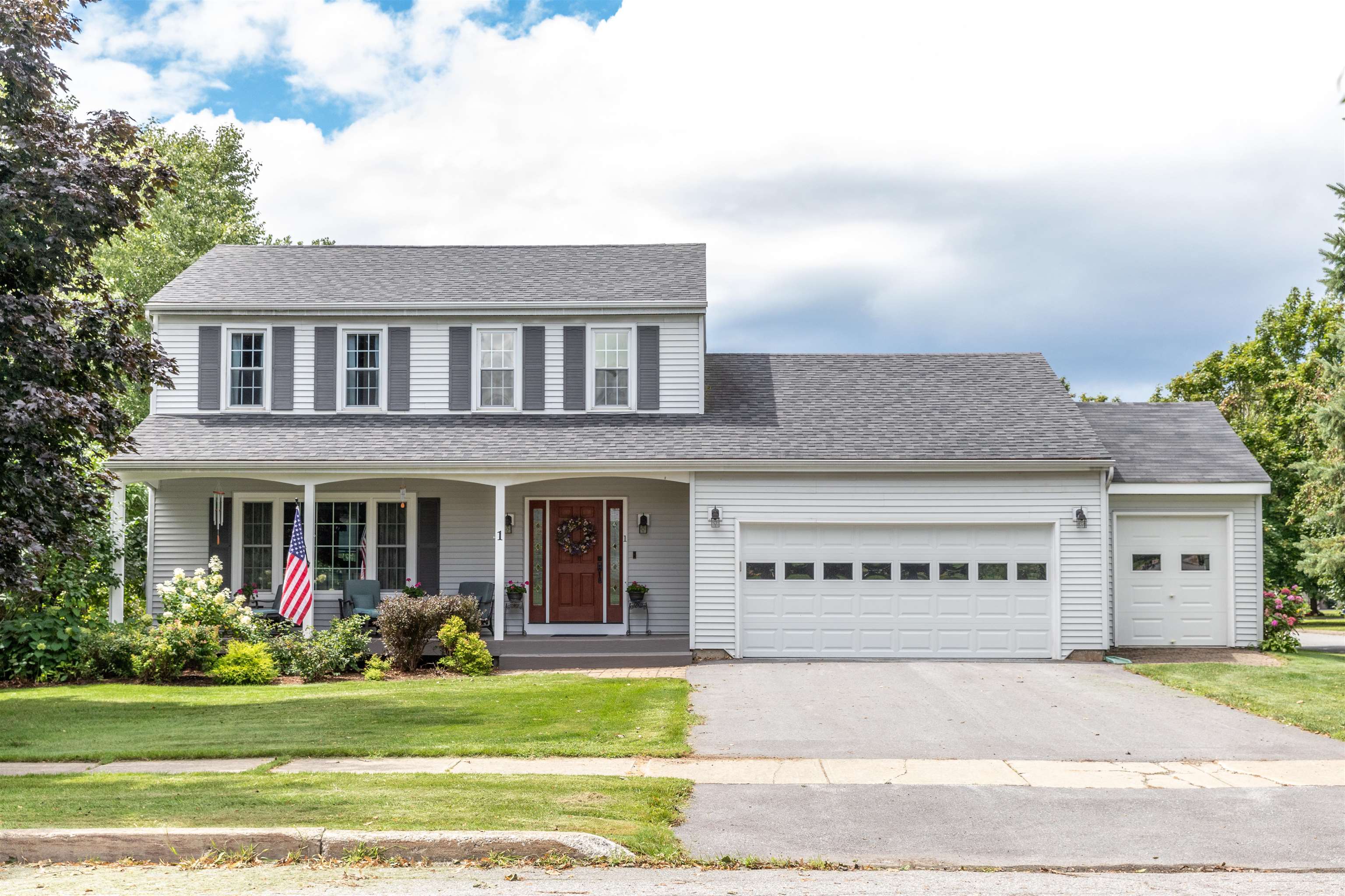 1 Moss Glen Lane