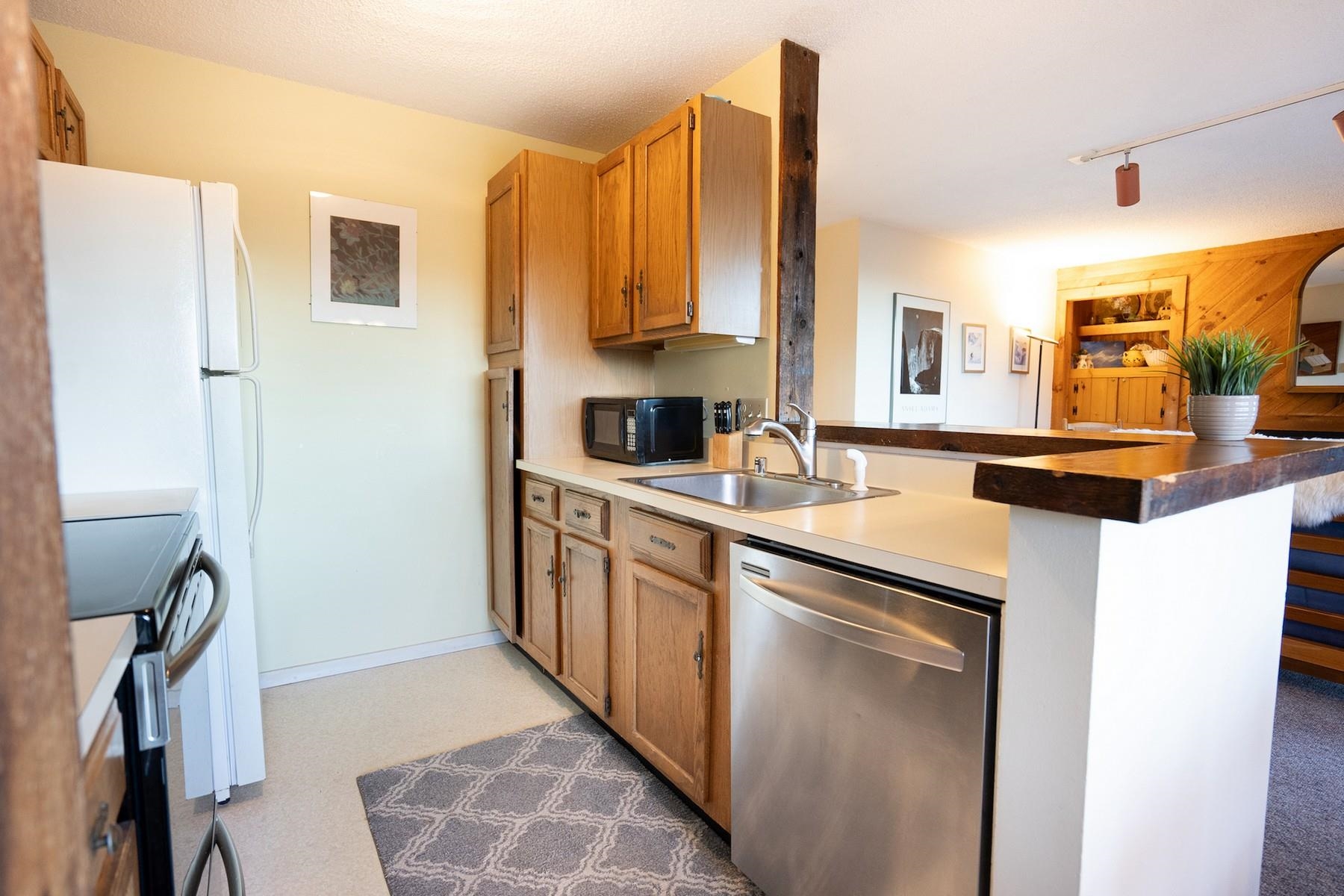 105 Snowside Drive Unit: 22