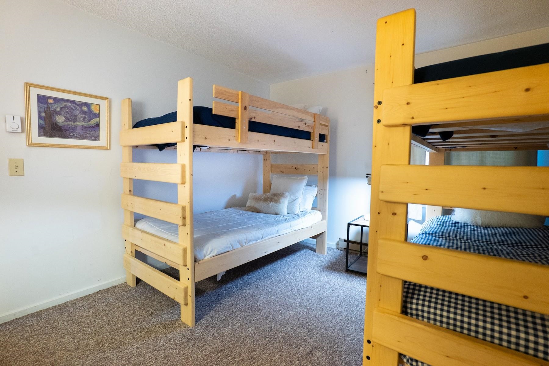 105 Snowside Drive Unit: 22