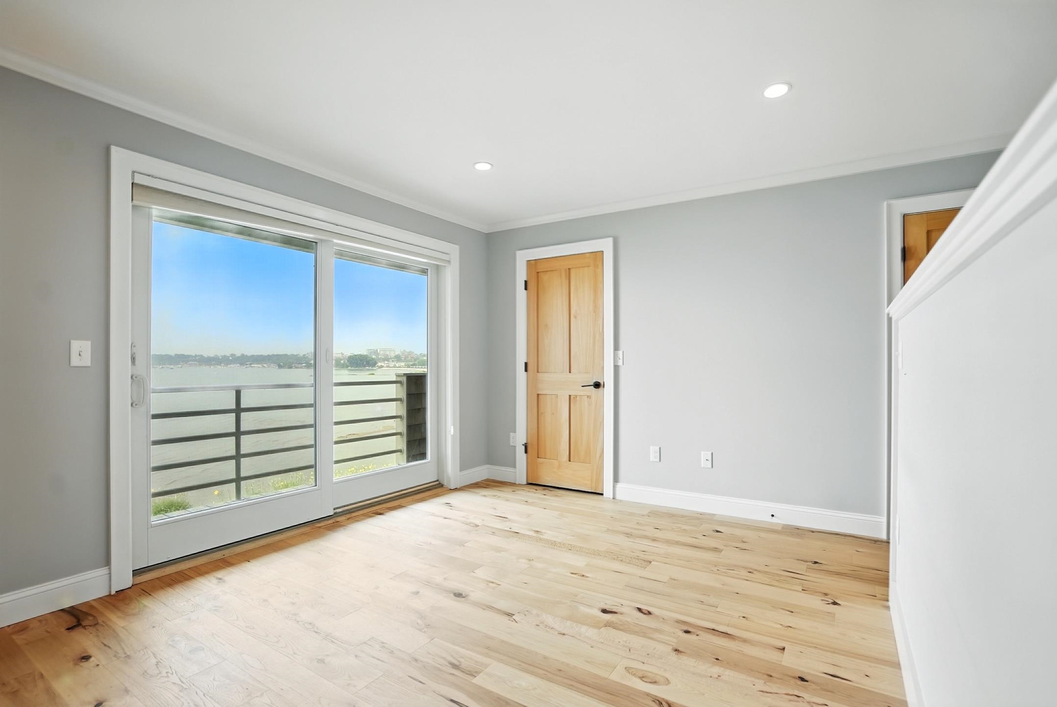 9 Harbor Watch Road