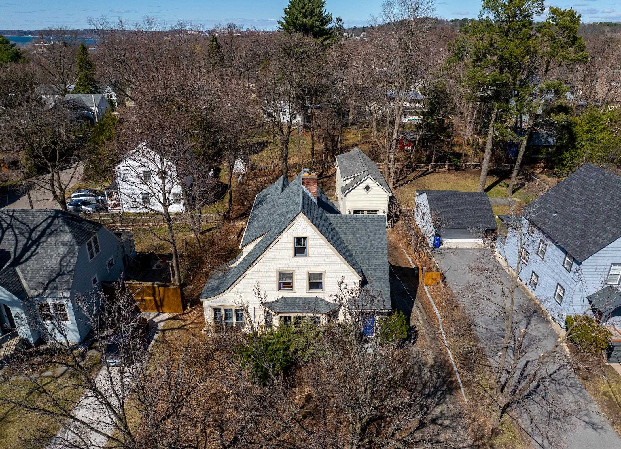 198 Home Avenue