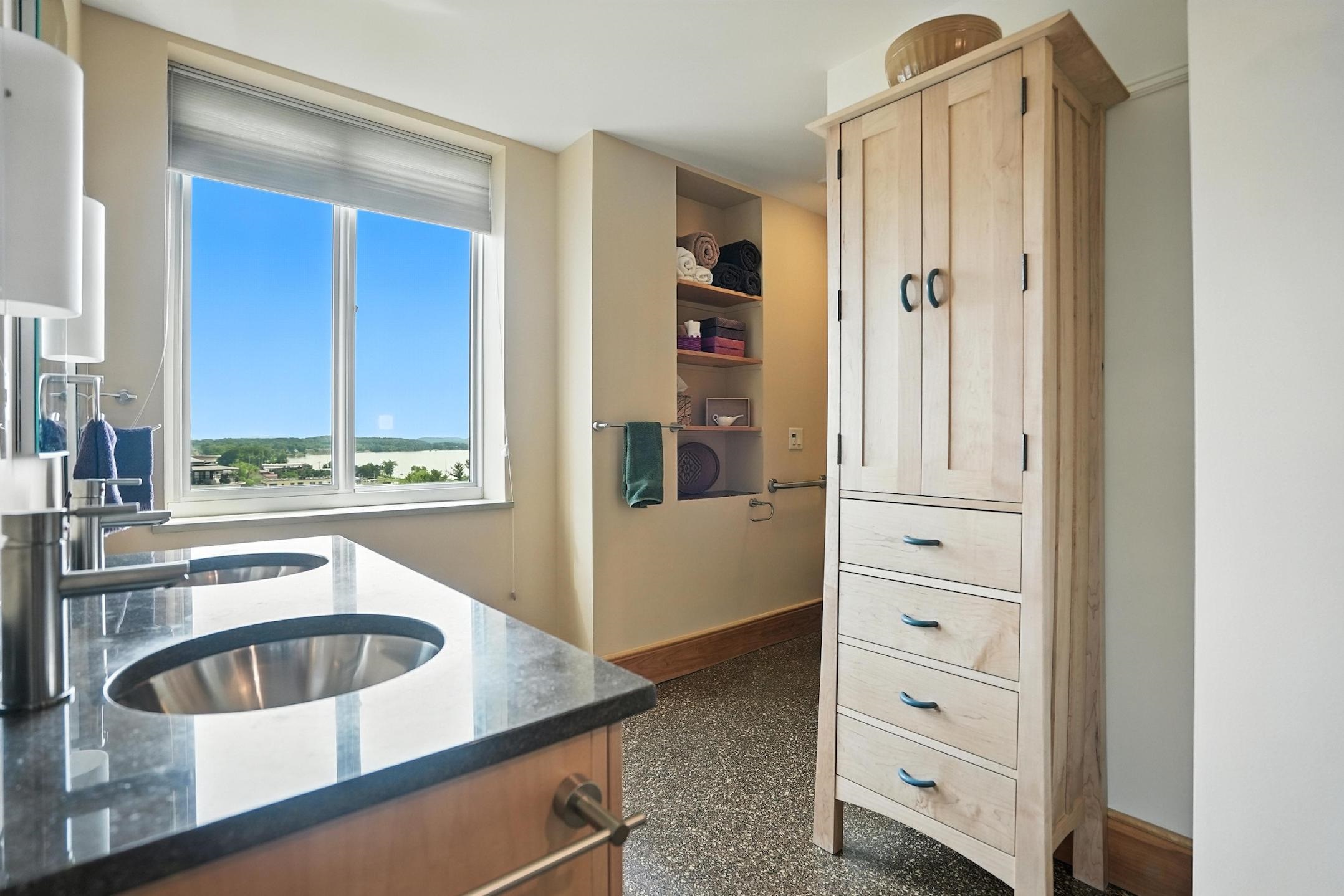 35 Cherry Street Unit: Unit 404