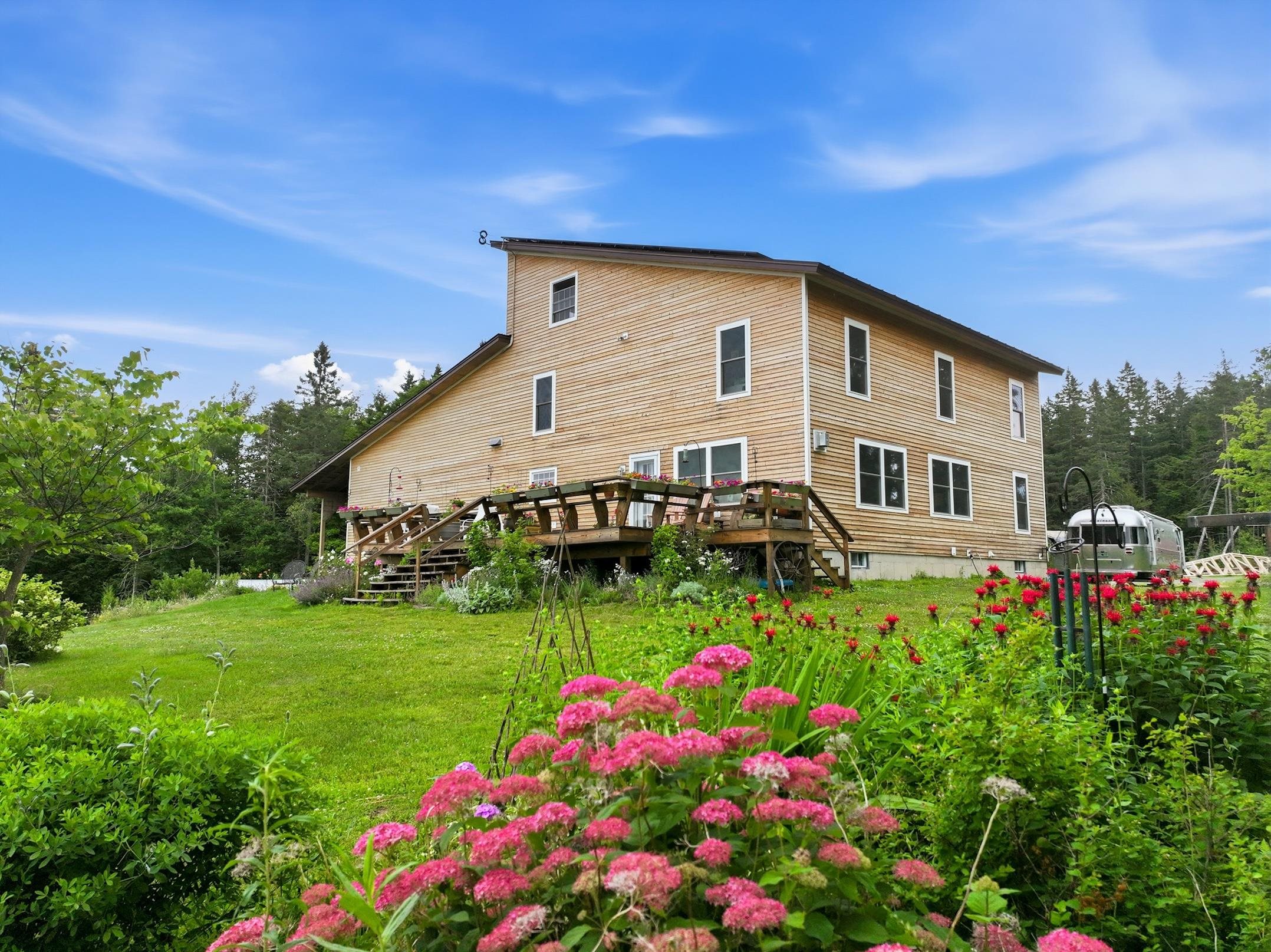 1090 Center Road Unit: #1